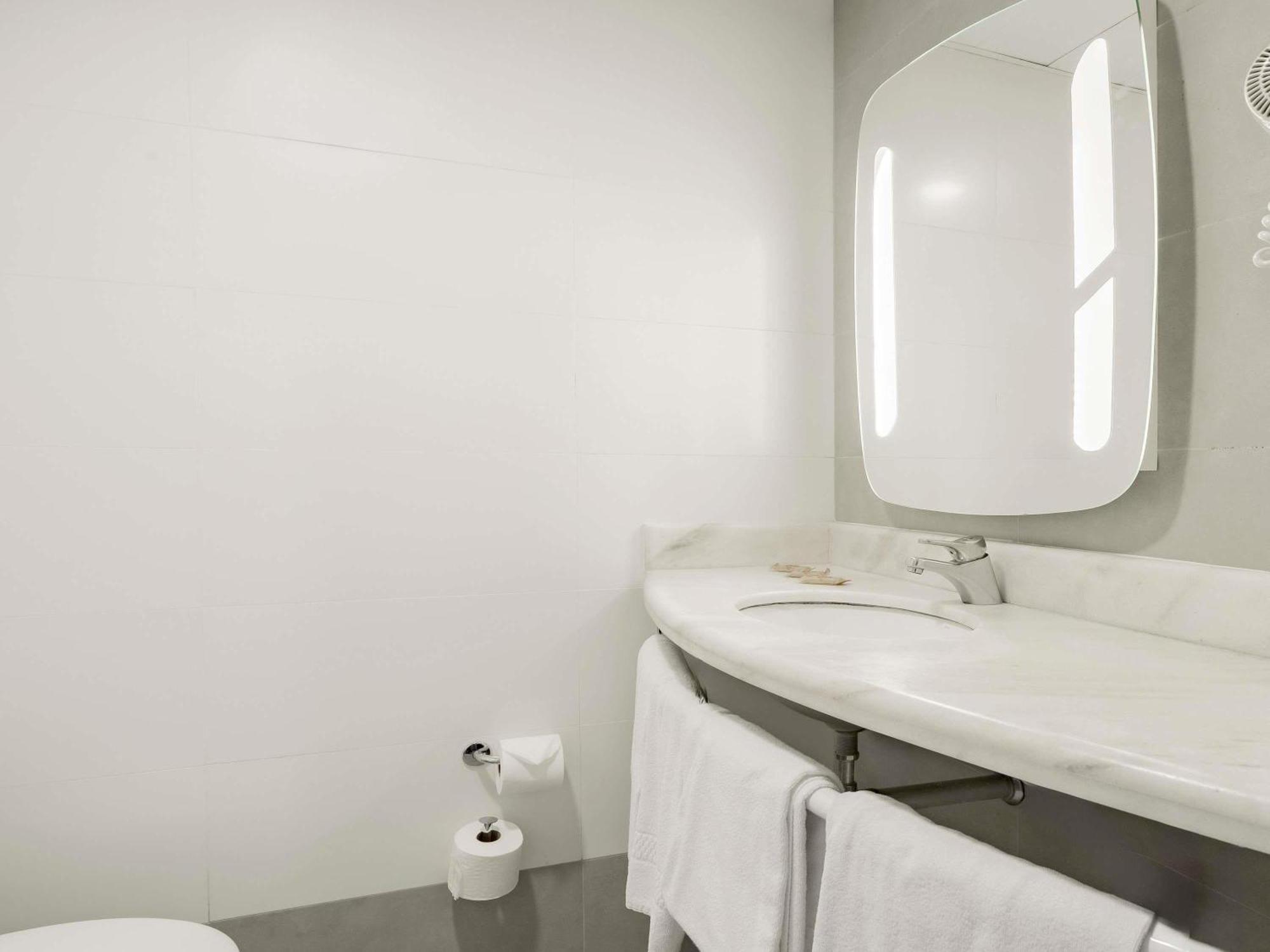 Standard Room Two Single Beds
