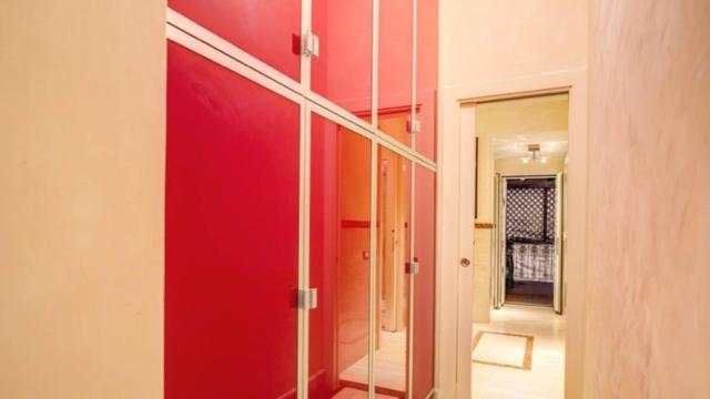 One-Bedroom Loft Apartment Balcony