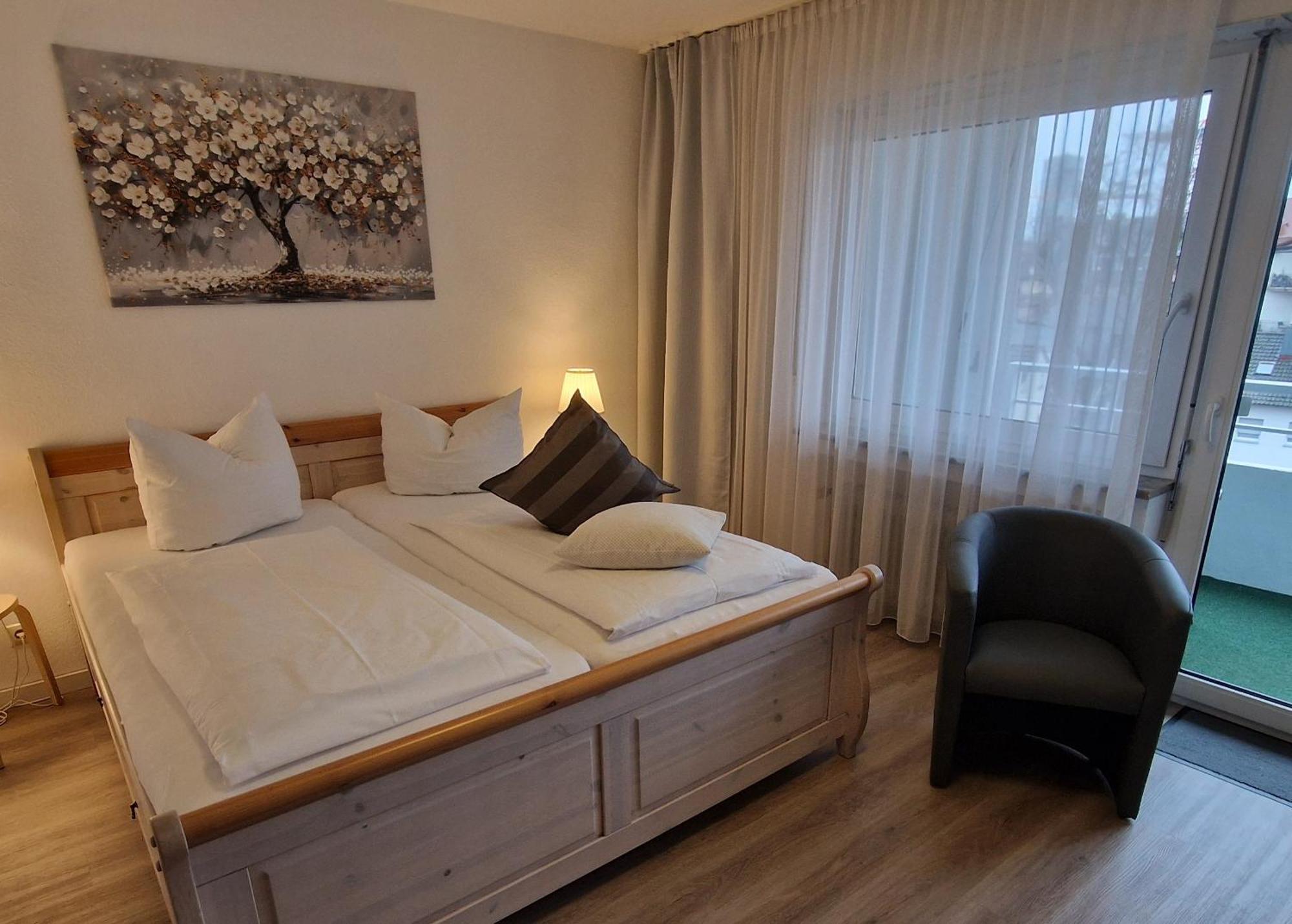 Double Room Extra Bed Balcony