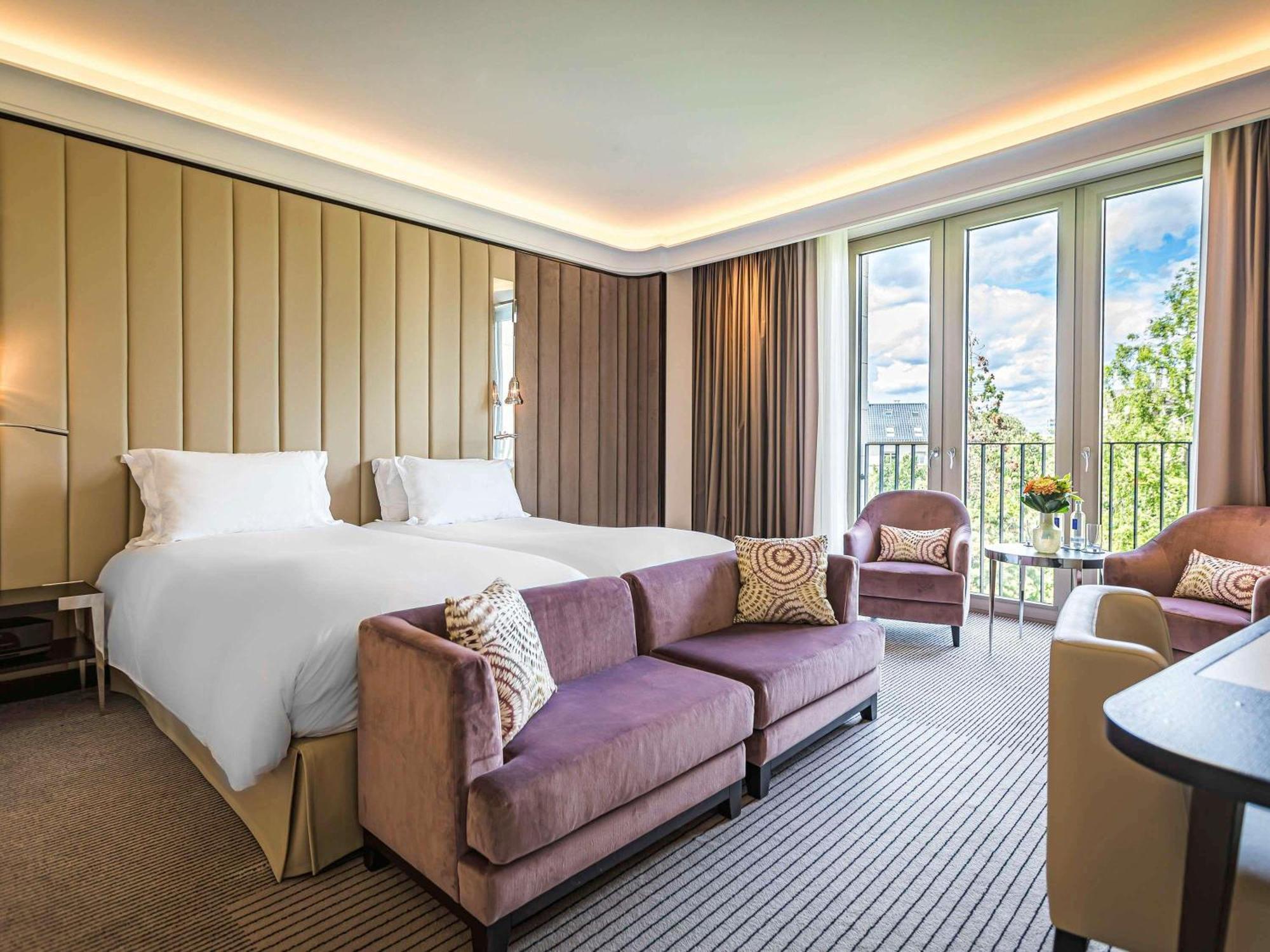 Junior Suite Two Single Beds