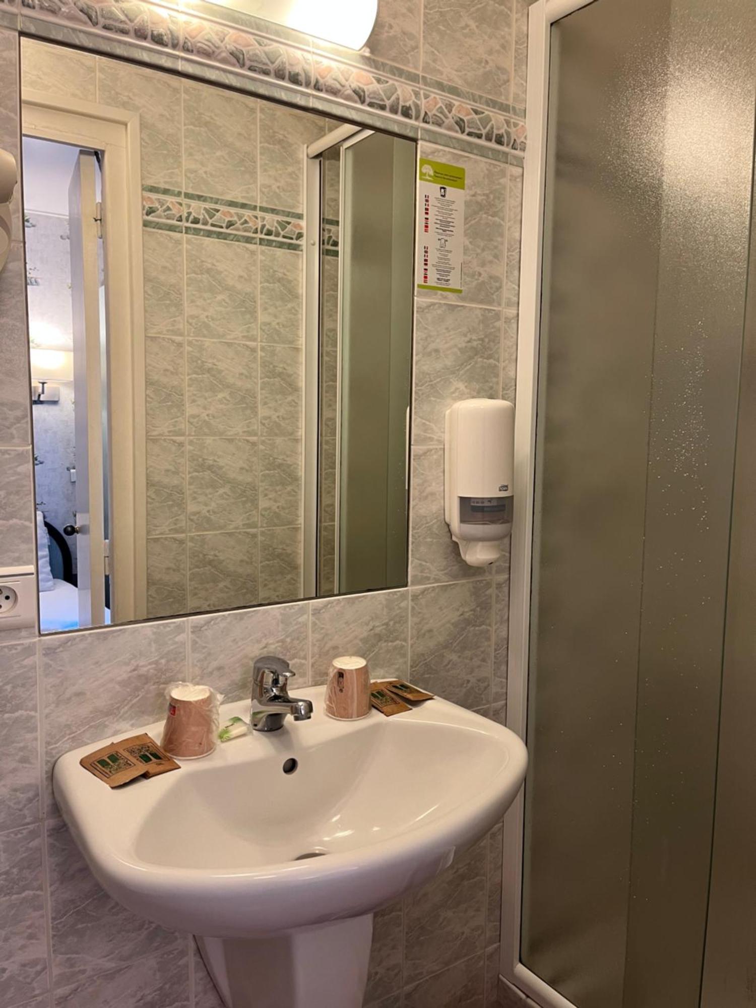 Standard Single Room,1717145721:JPEG