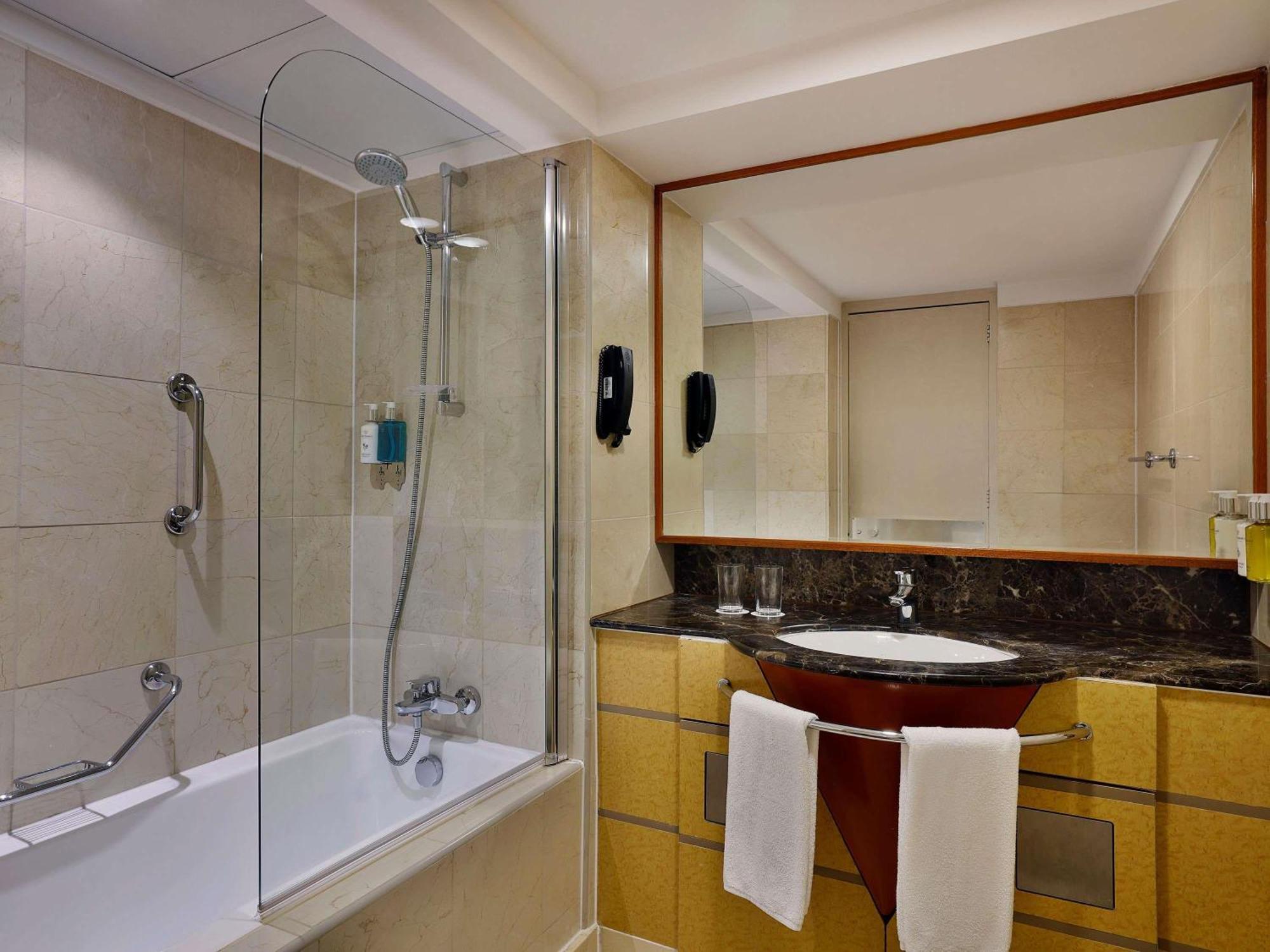 Signature Room,1717147626:JPEG