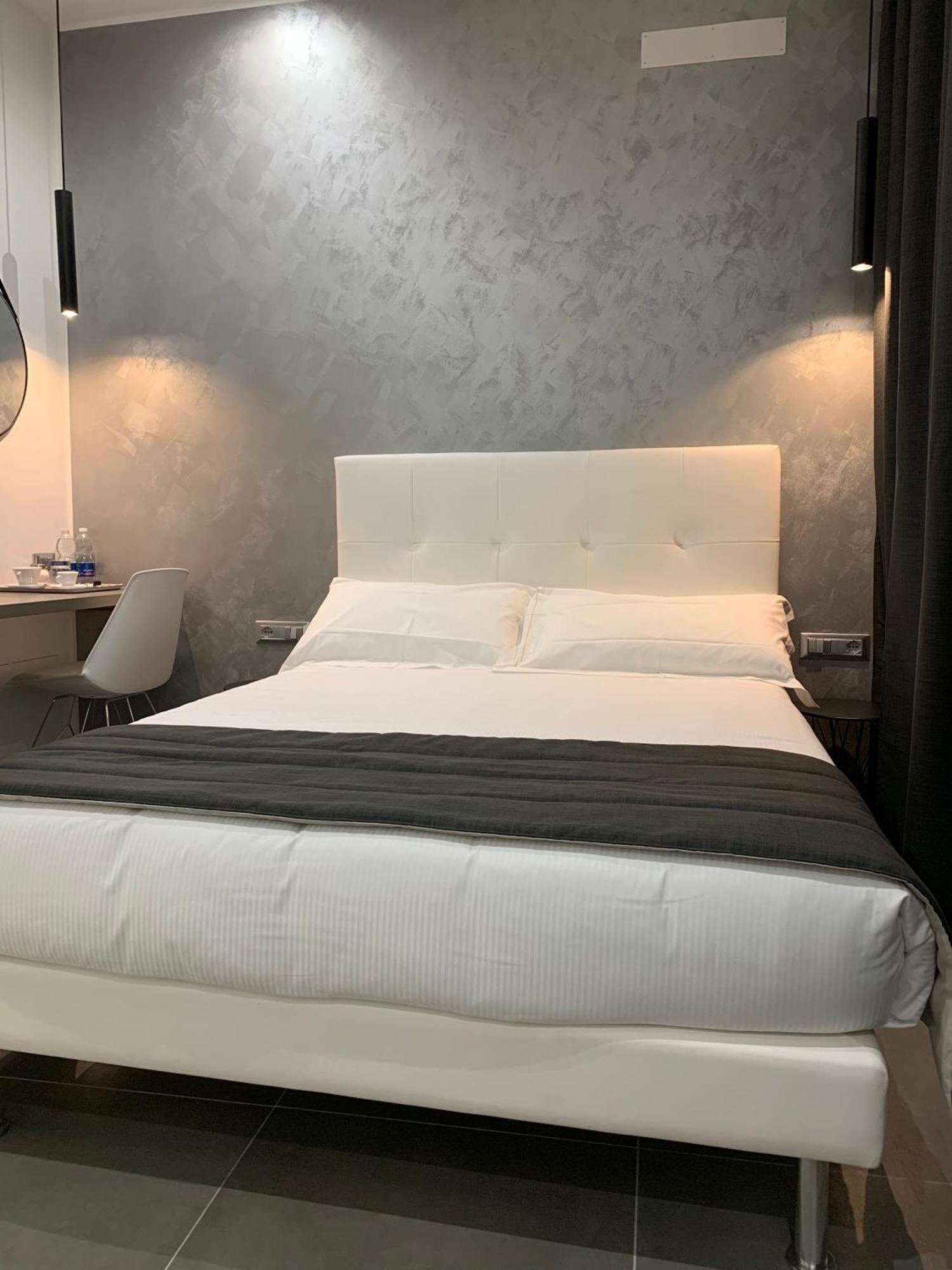 Small Double Room,1717156935:JPEG