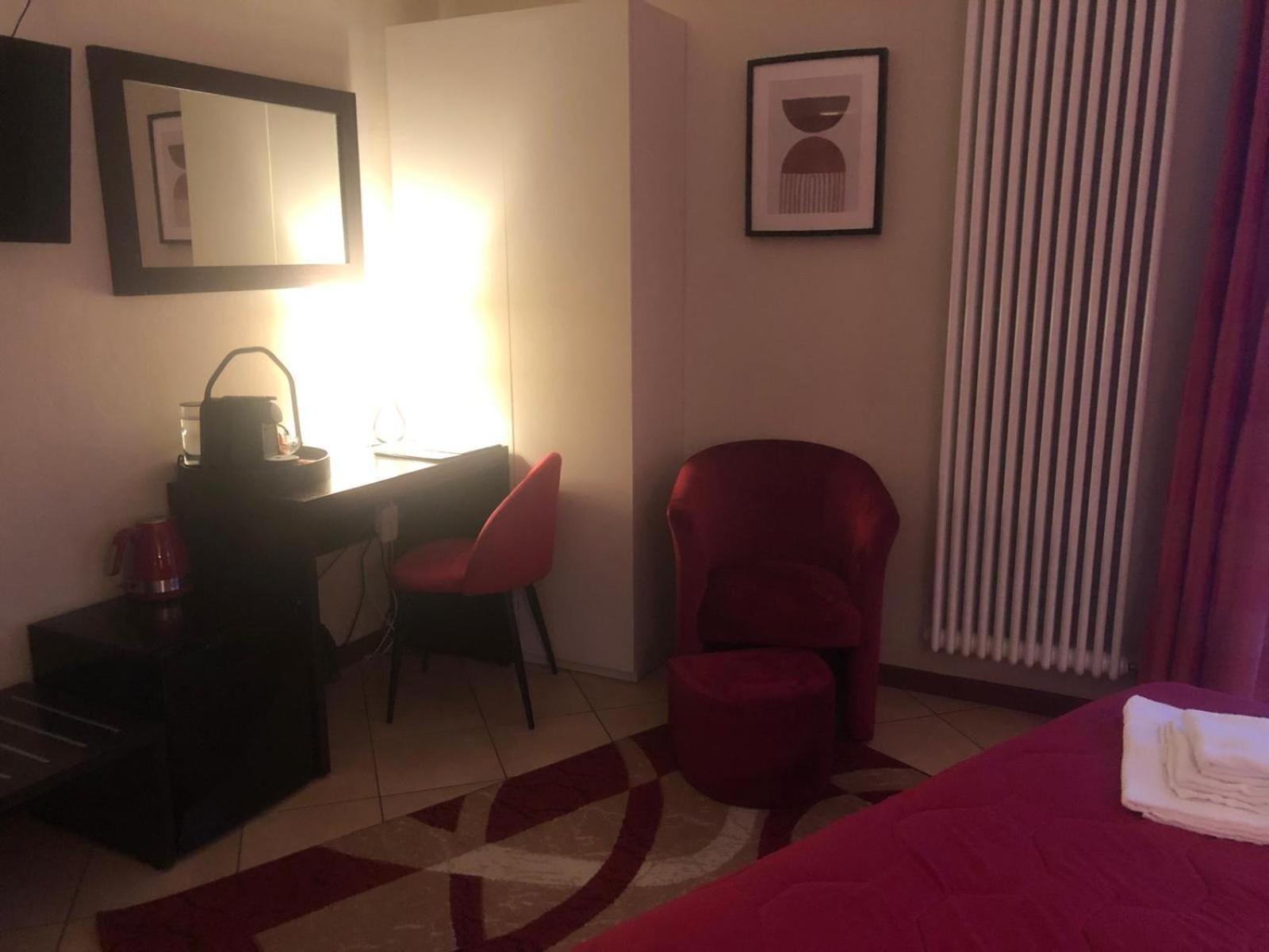 Deluxe Room,1717176843:JPEG