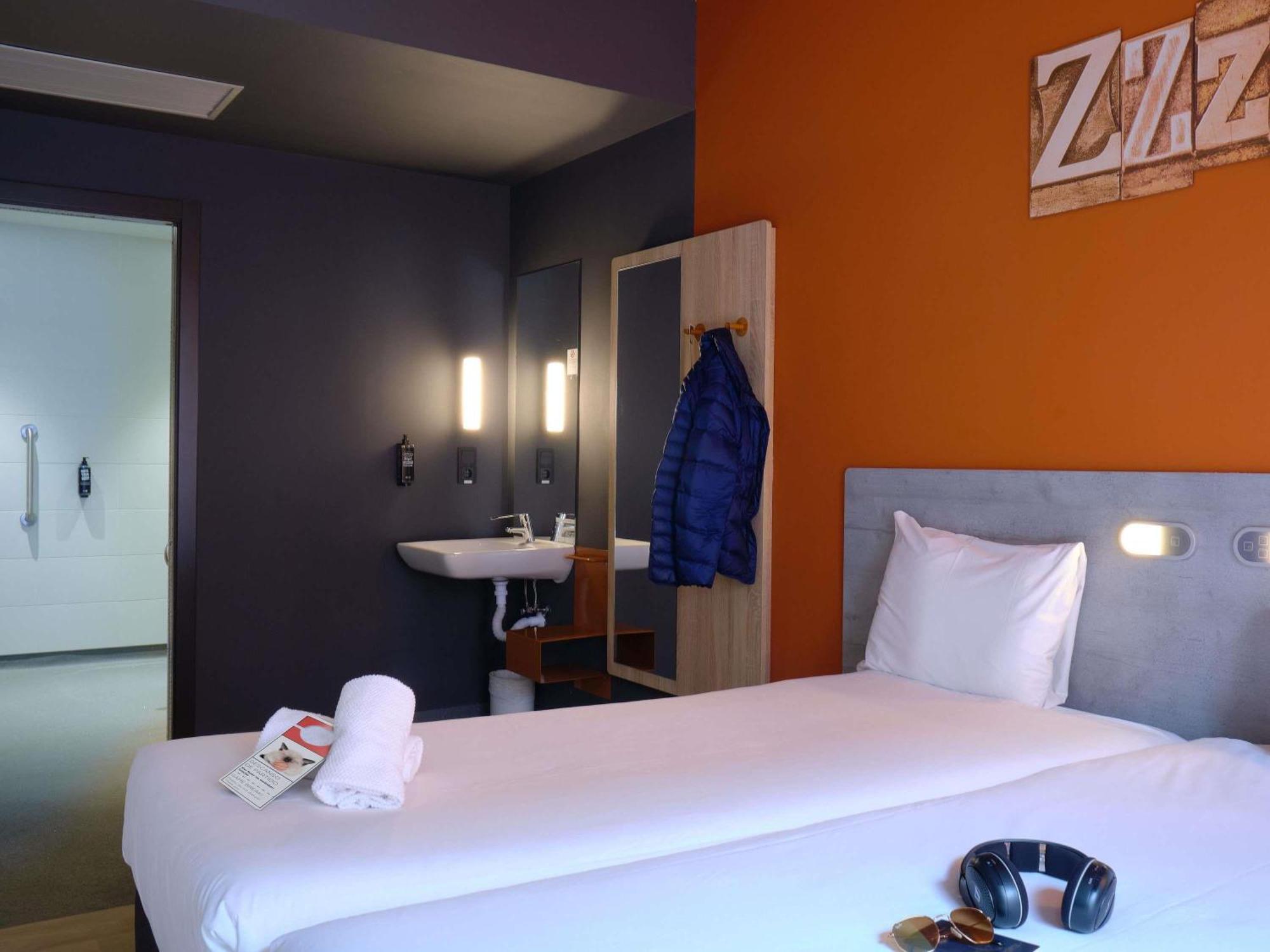 Twin Room - Disability Access,1717177652:JPEG