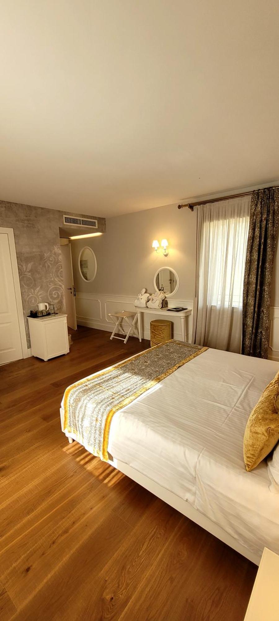 Deluxe Junior Suite