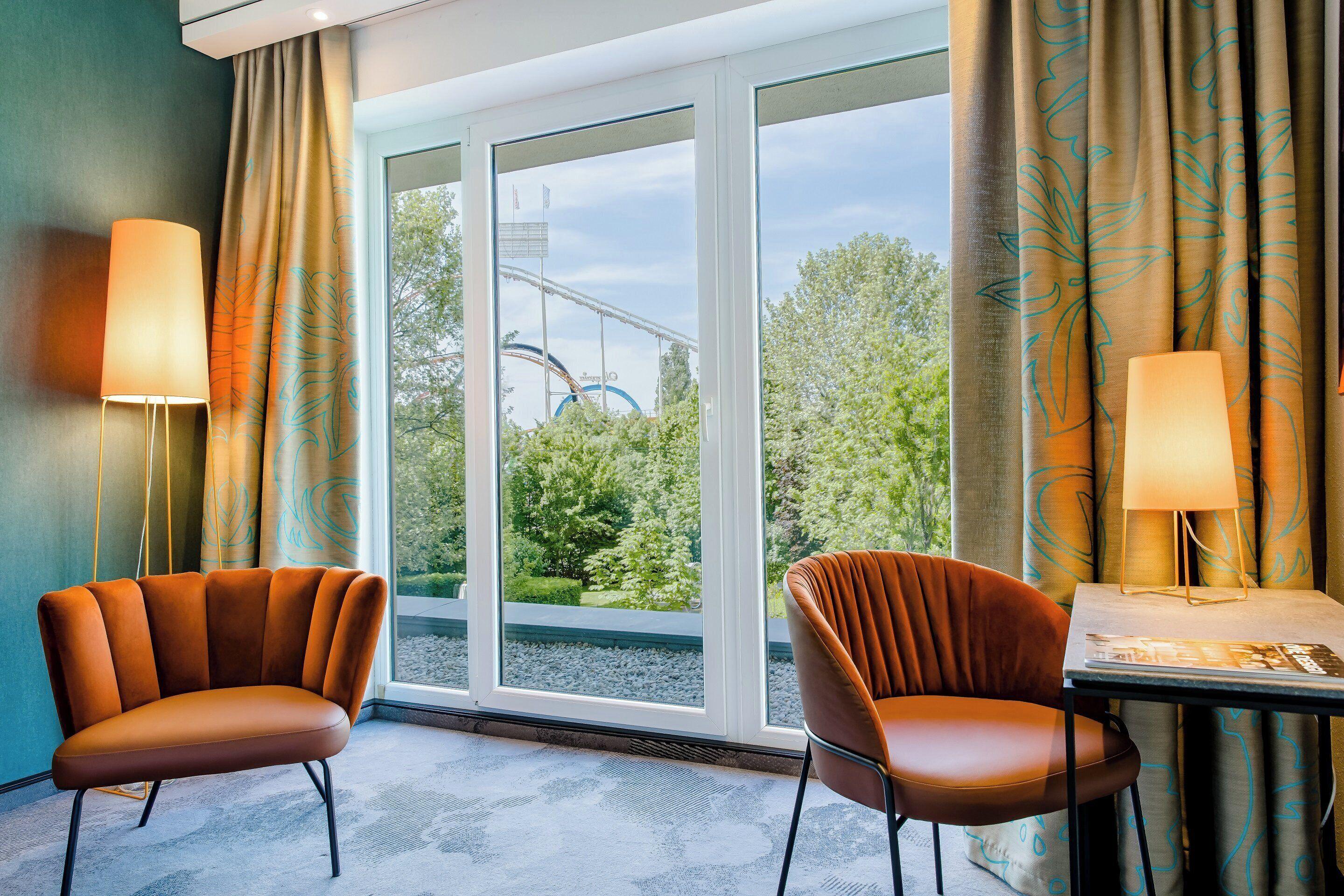 Deluxe Room (2 Adults + 1 Child)