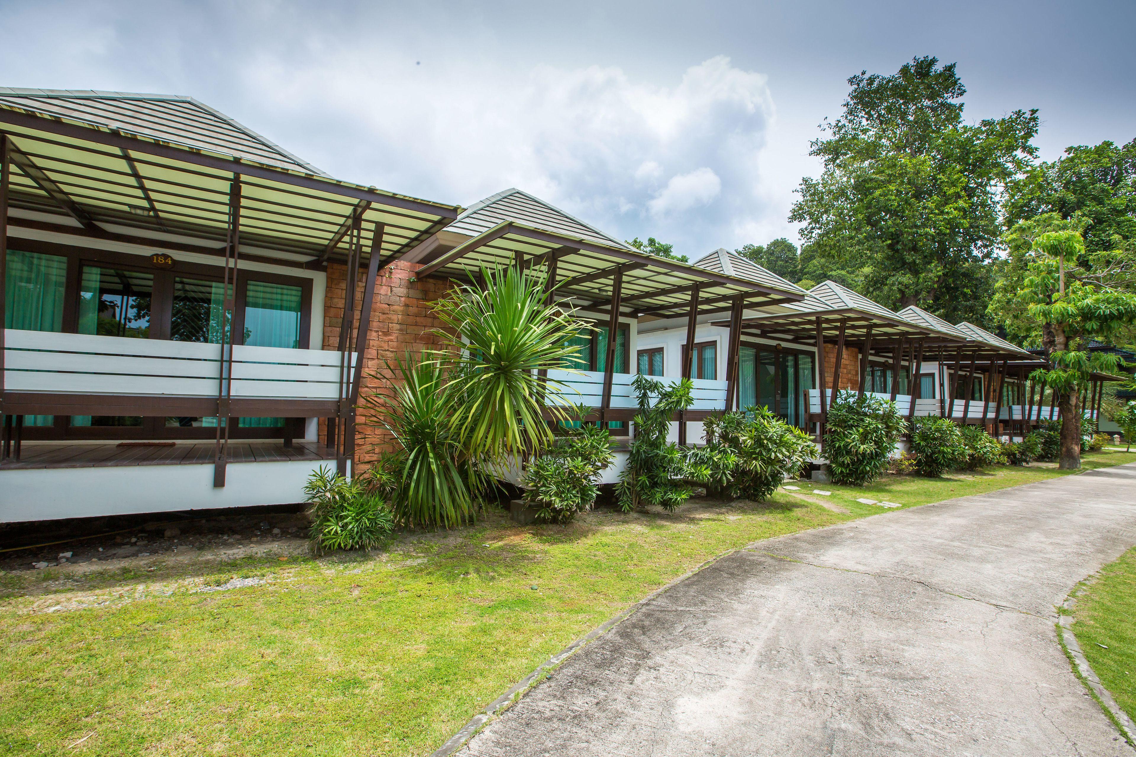Luxury Twin Bungalow,681086994:JPEG