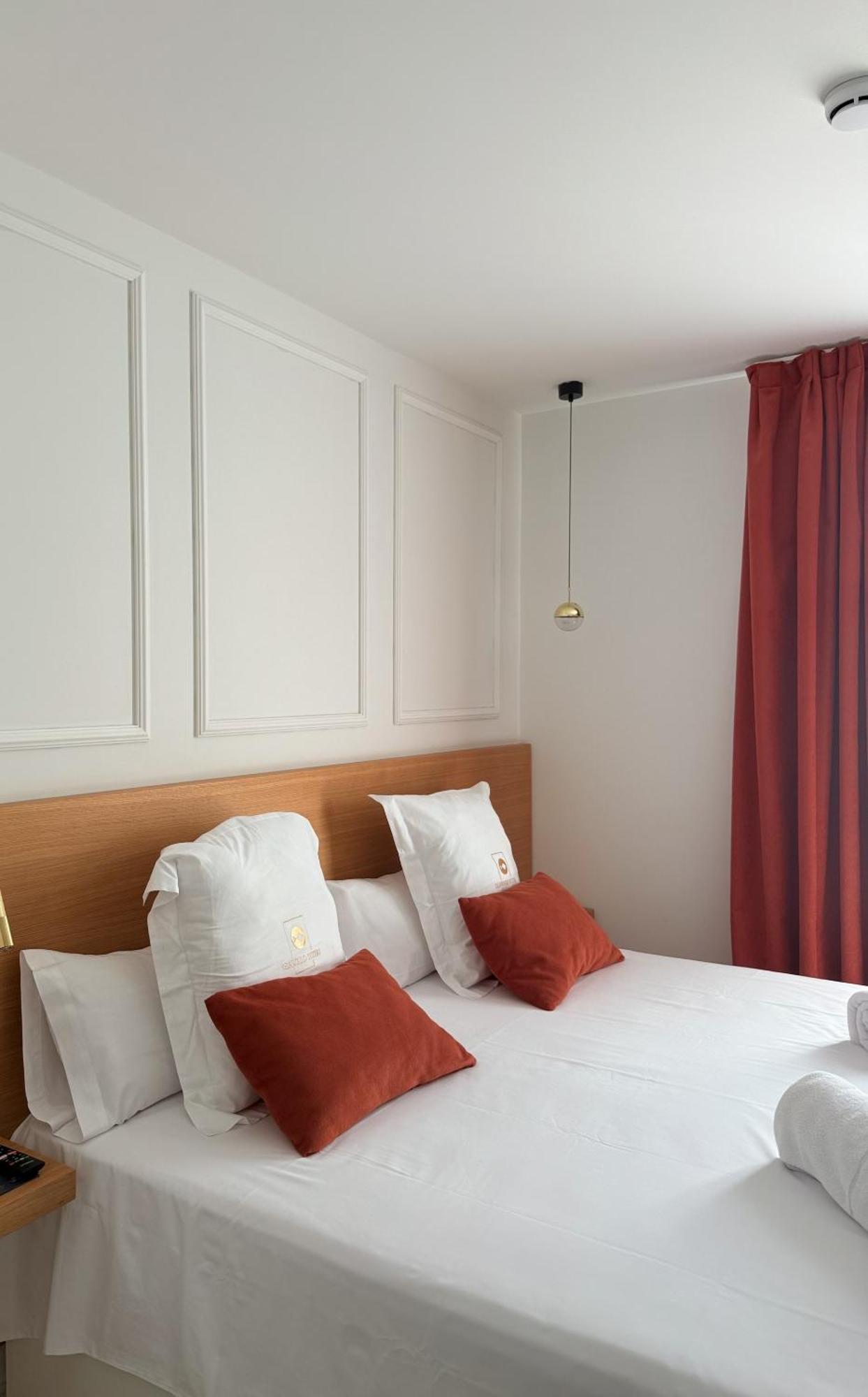 Double Room Private Bathroom