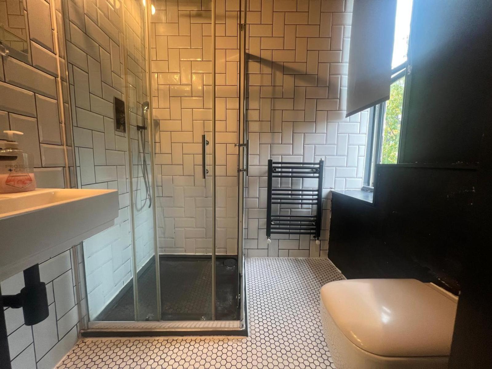 Double Room Private Bathroom