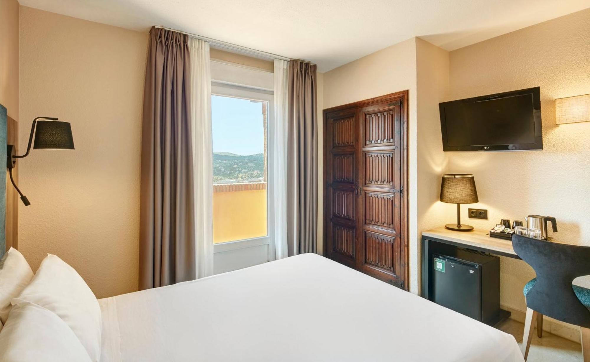 Large Double Room