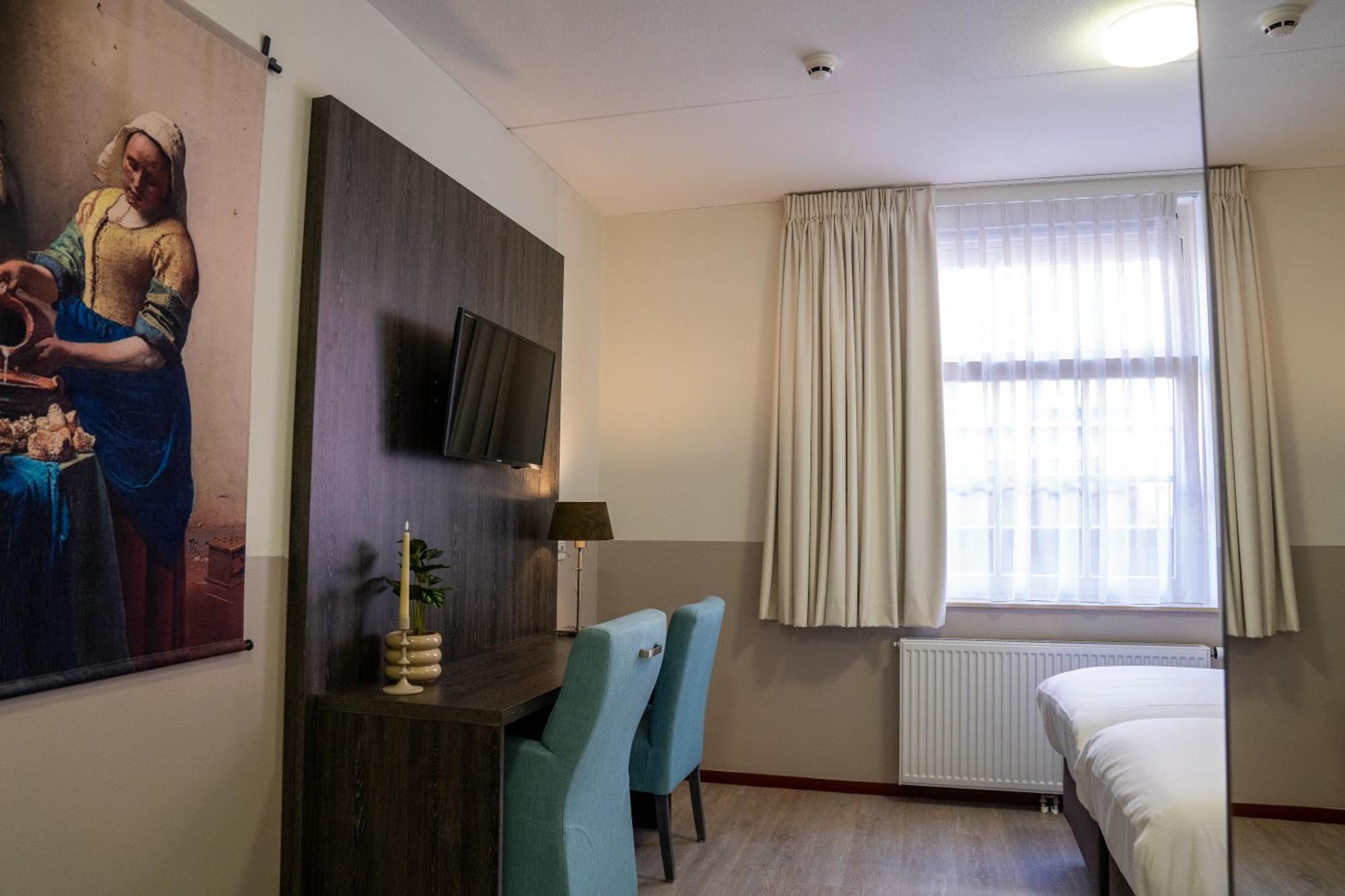 Standard Double Room Two Single Beds