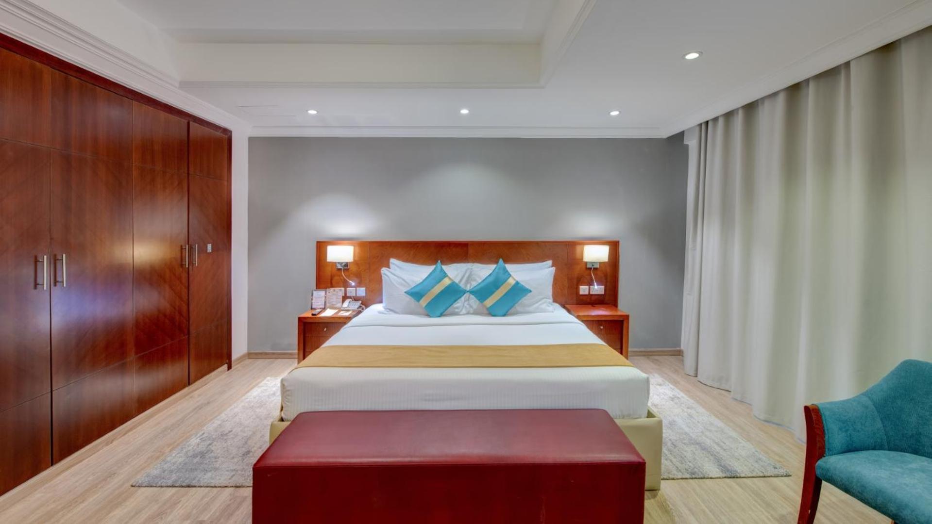 Deluxe King Room