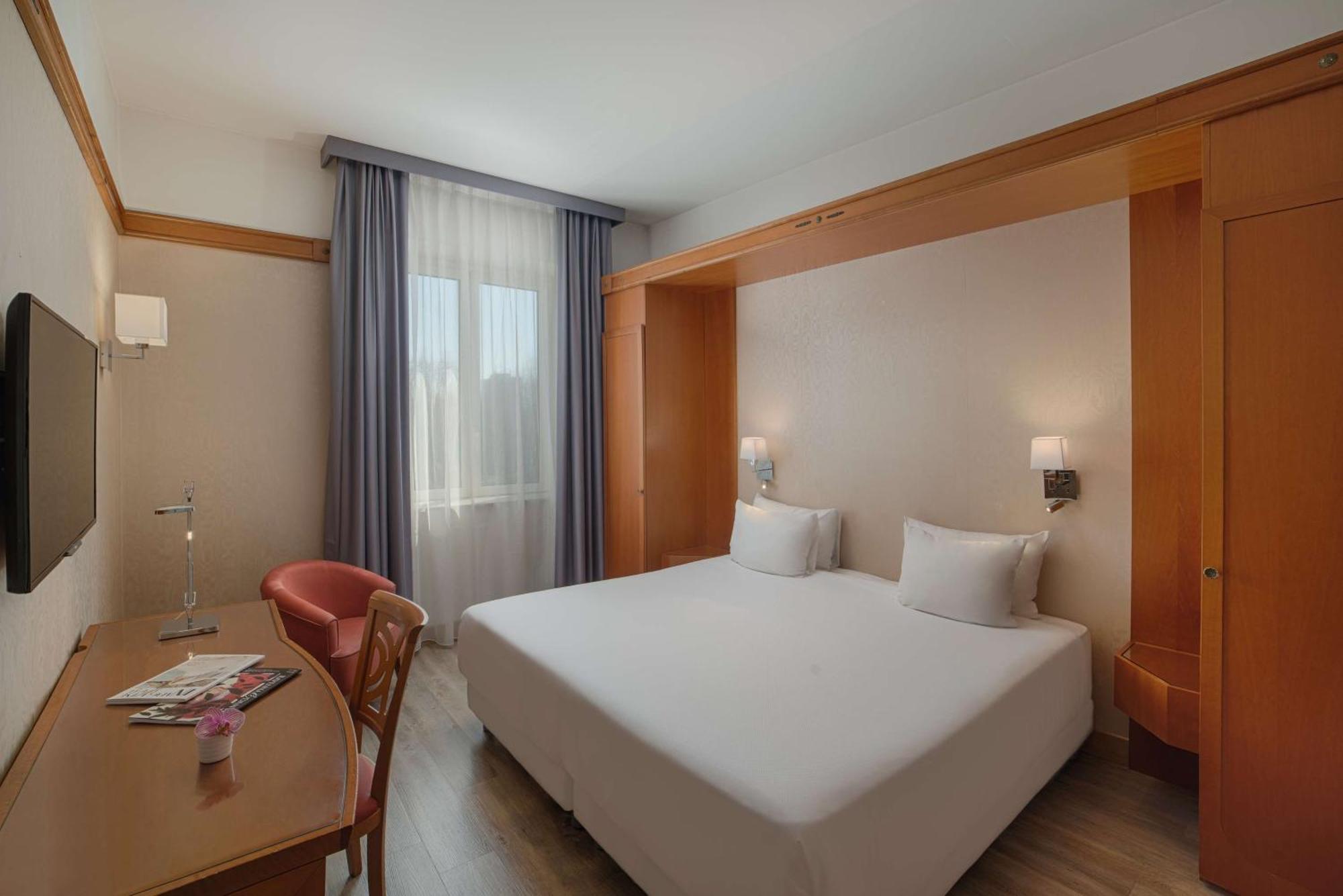 Standard Double or Twin Room,1722891630:JPEG