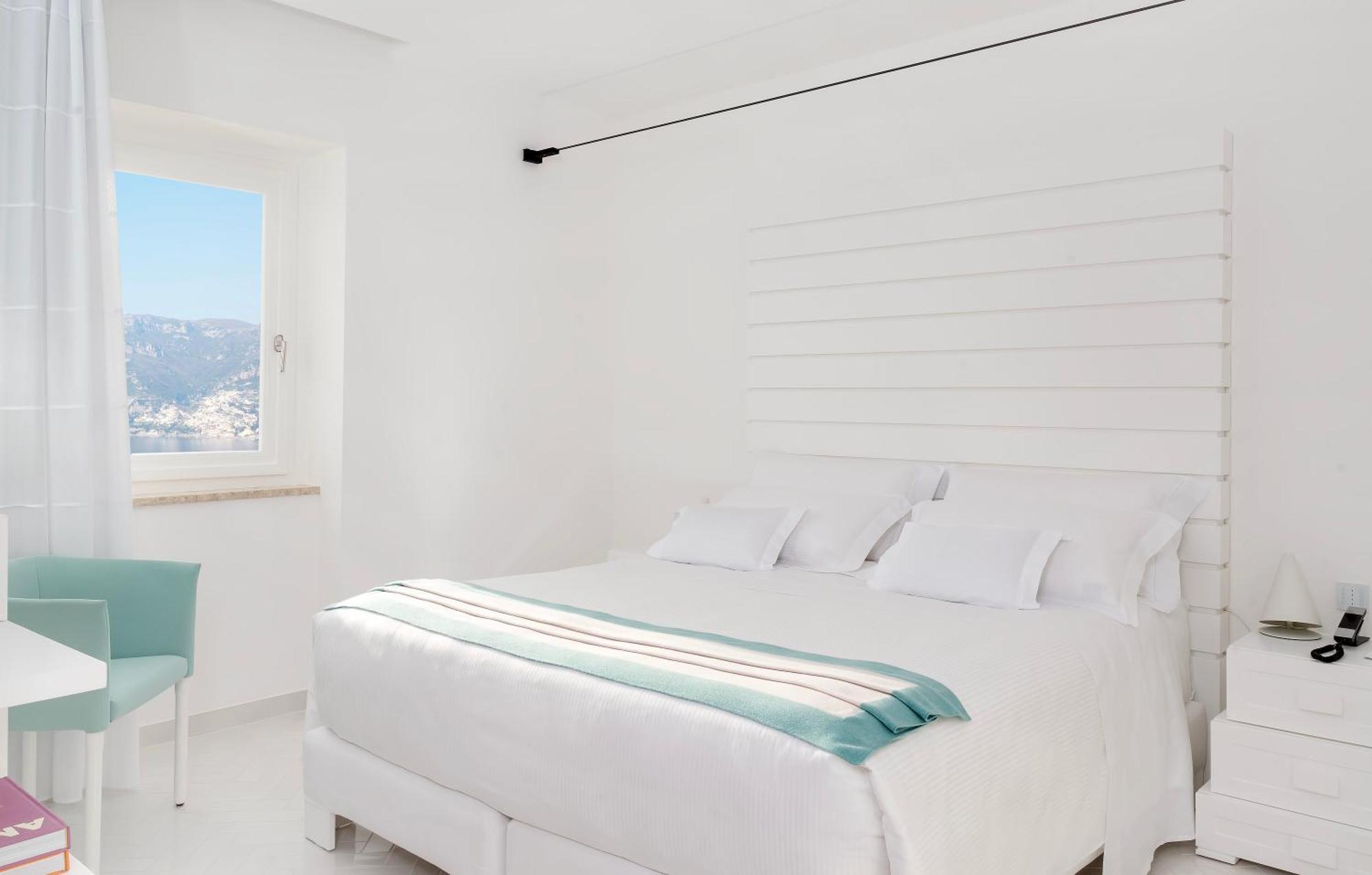 Deluxe Double or Twin Room Sea View