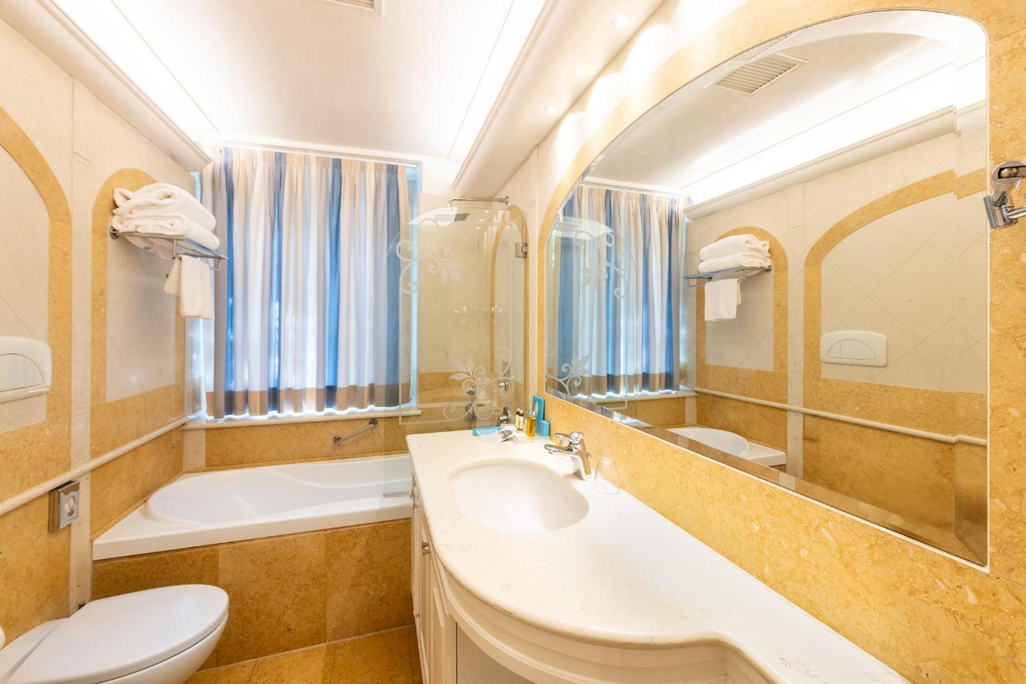 Grand Superior Double Room