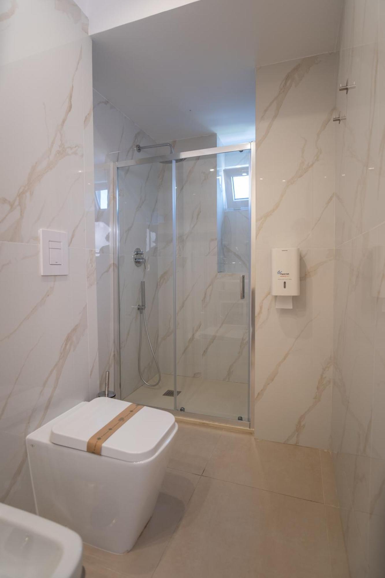 Deluxe Quadruple Room,1722893122:JPEG
