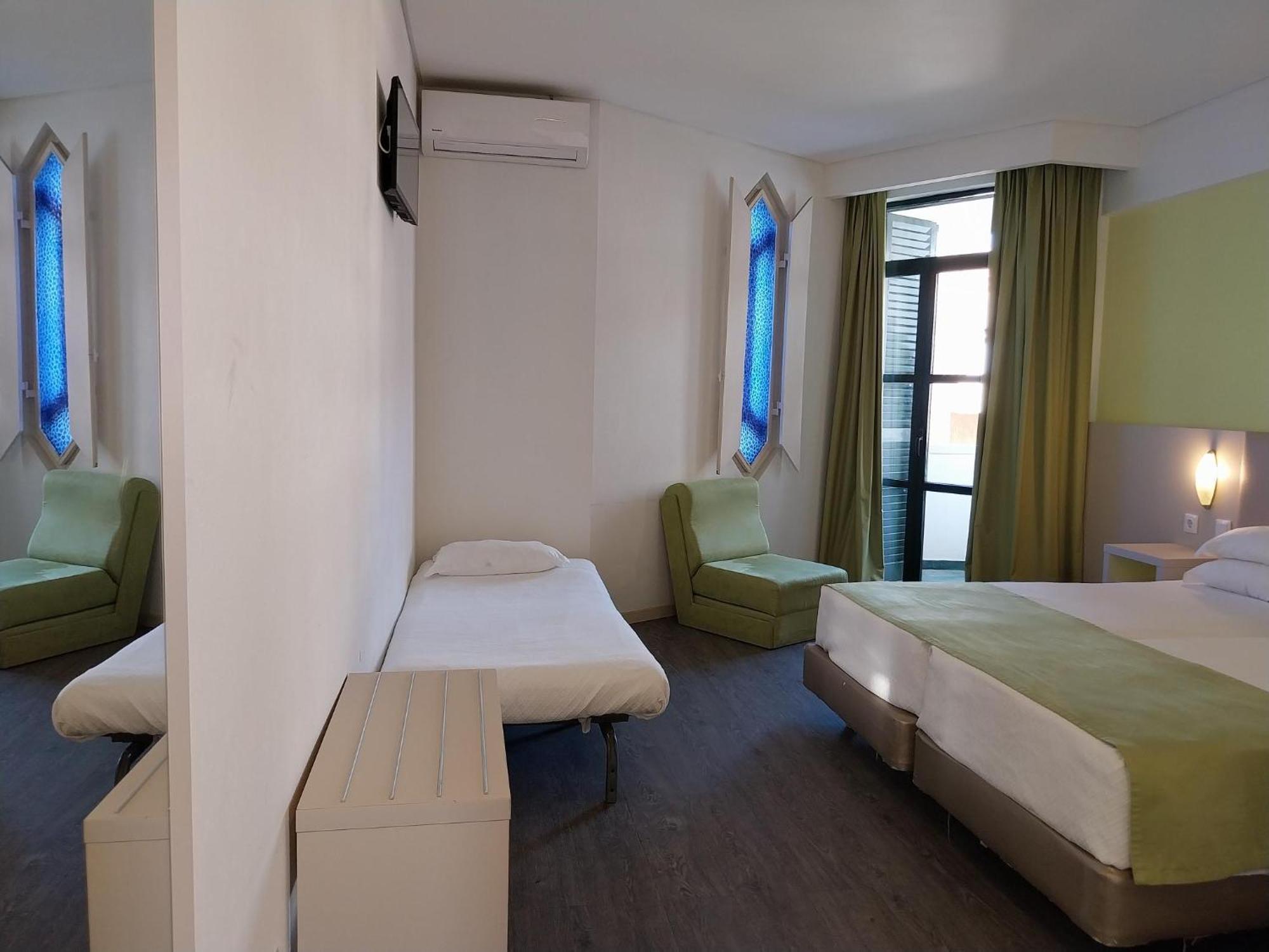 Double or Twin Room Extra Bed,1722893357:JPEG
