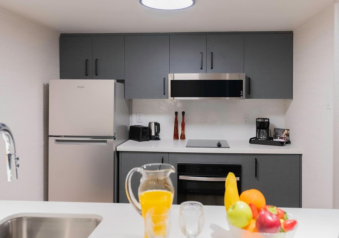 Two-Bedroom Deluxe Apartment Balcony