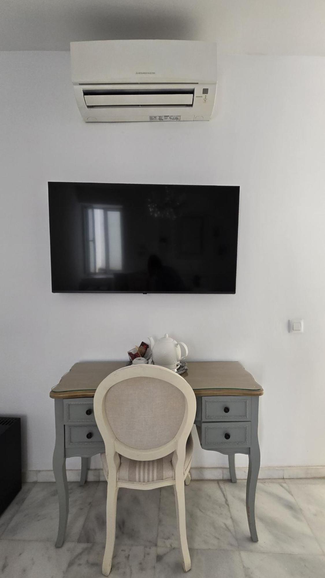 Double Room,1722905922:JPEG