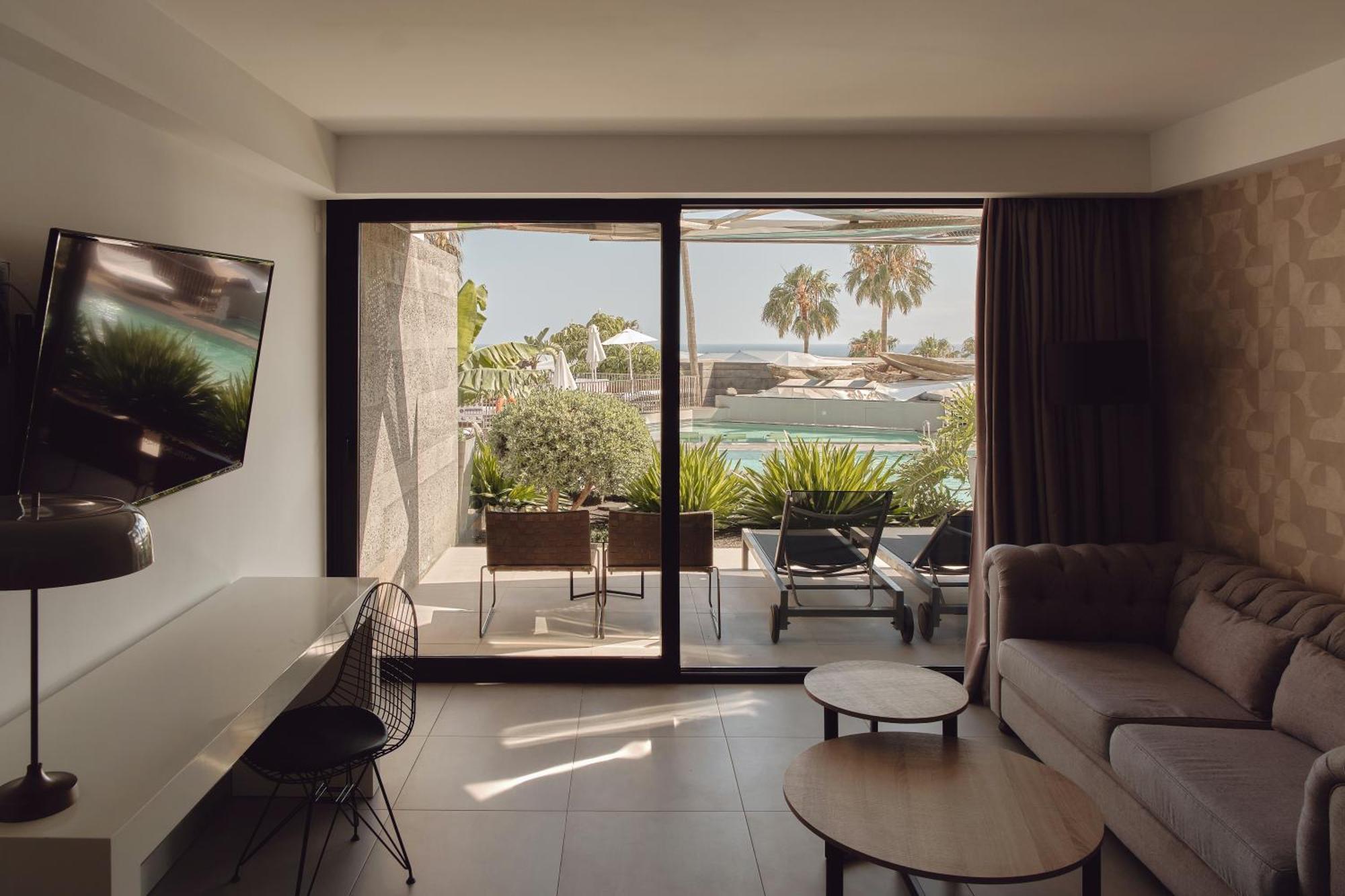 Junior Suite Pool View 2 Guests
