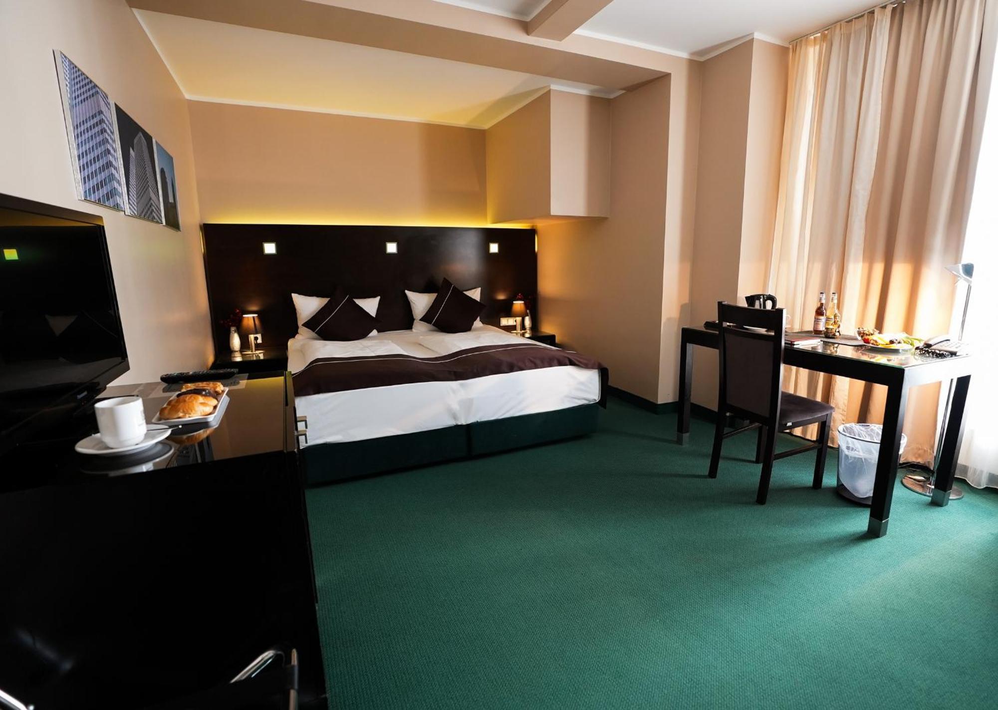 Superior Double Room,1722908003:JPEG