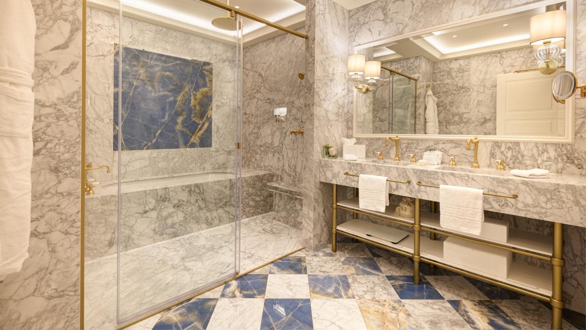 Premium Junior Suite Grand Canal View
