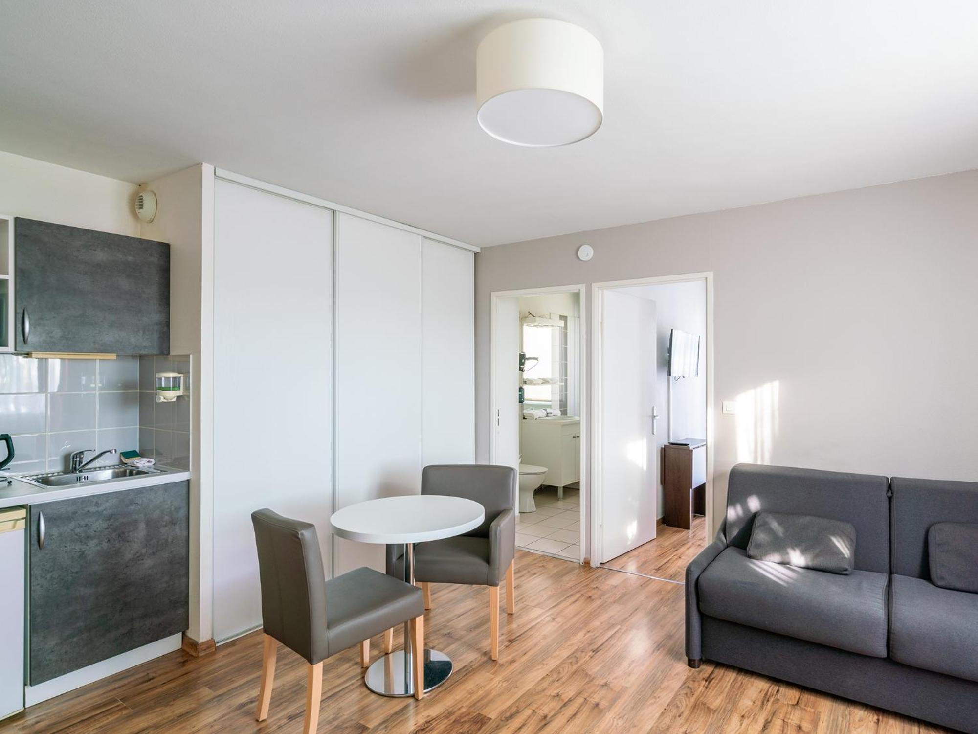 One-Bedroom Apartment (4 Adults),1722913541:JPEG