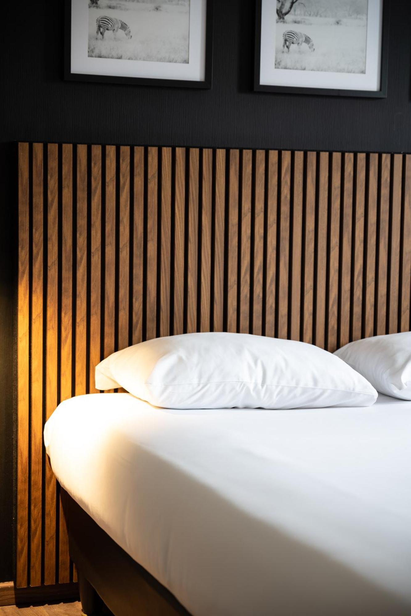 Standard Quadruple Room One Double Two Single Beds