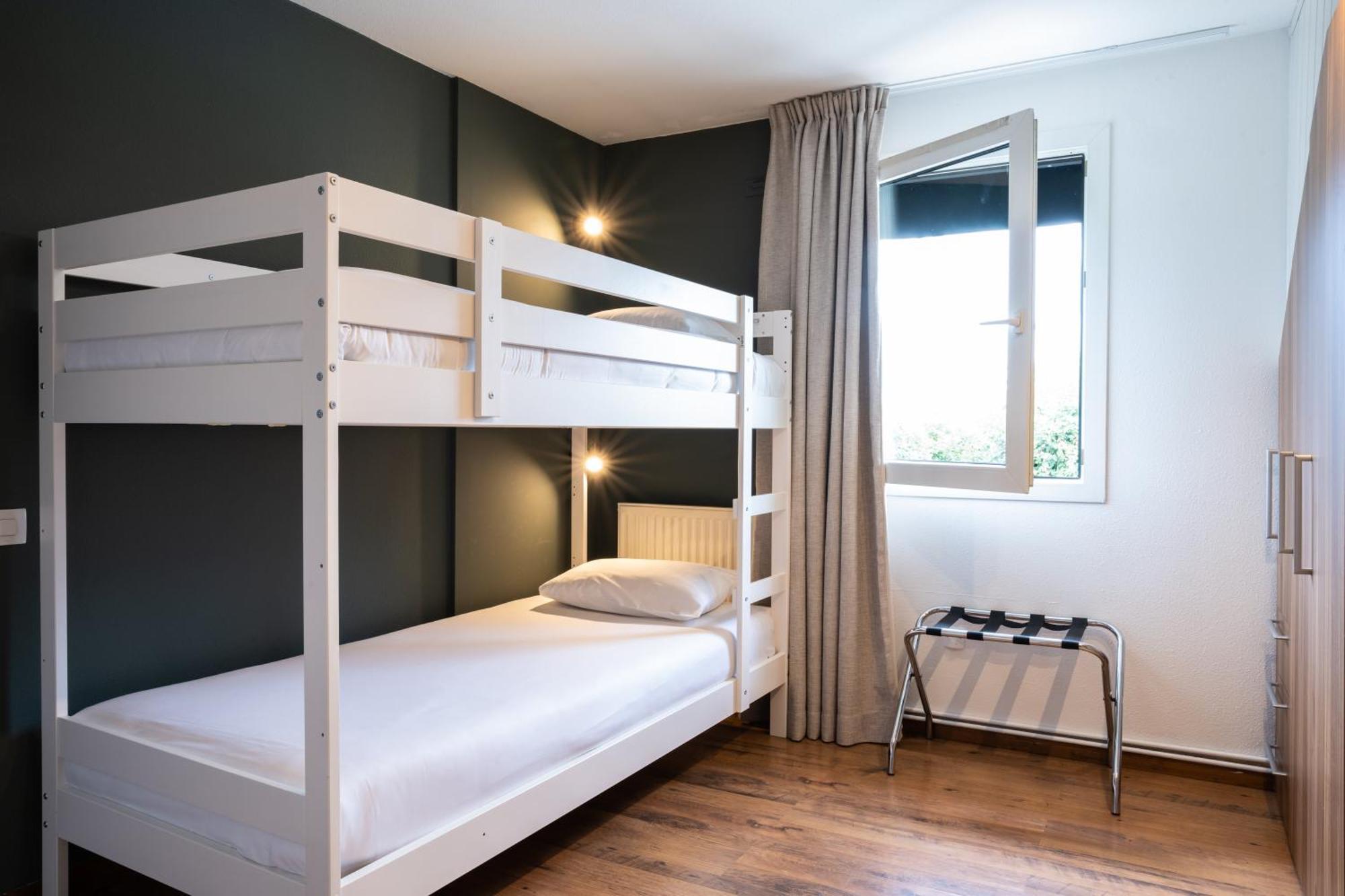 Standard Quadruple Room One Double Two Single Beds