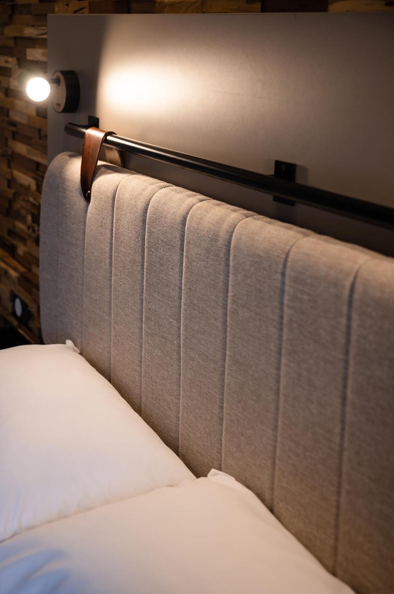 Standard Double Room Queen Bed