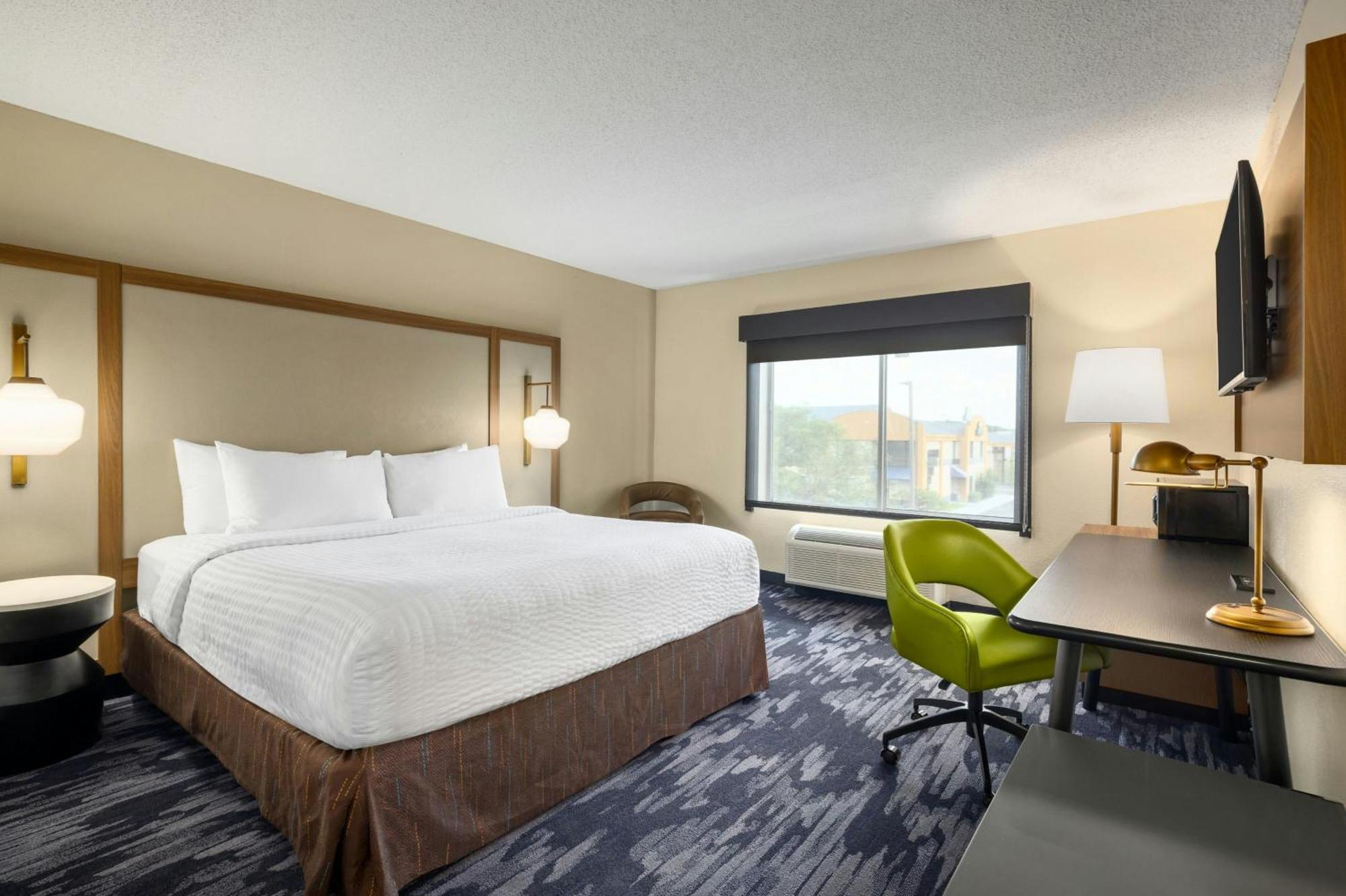 King Room Transfer Shower Roll Shower Mobility Access or Hearing Accessible