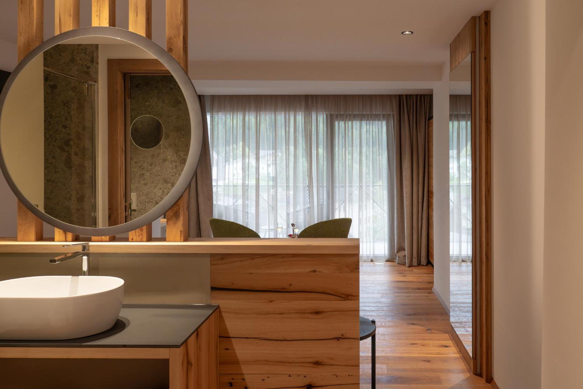 Queen Suite