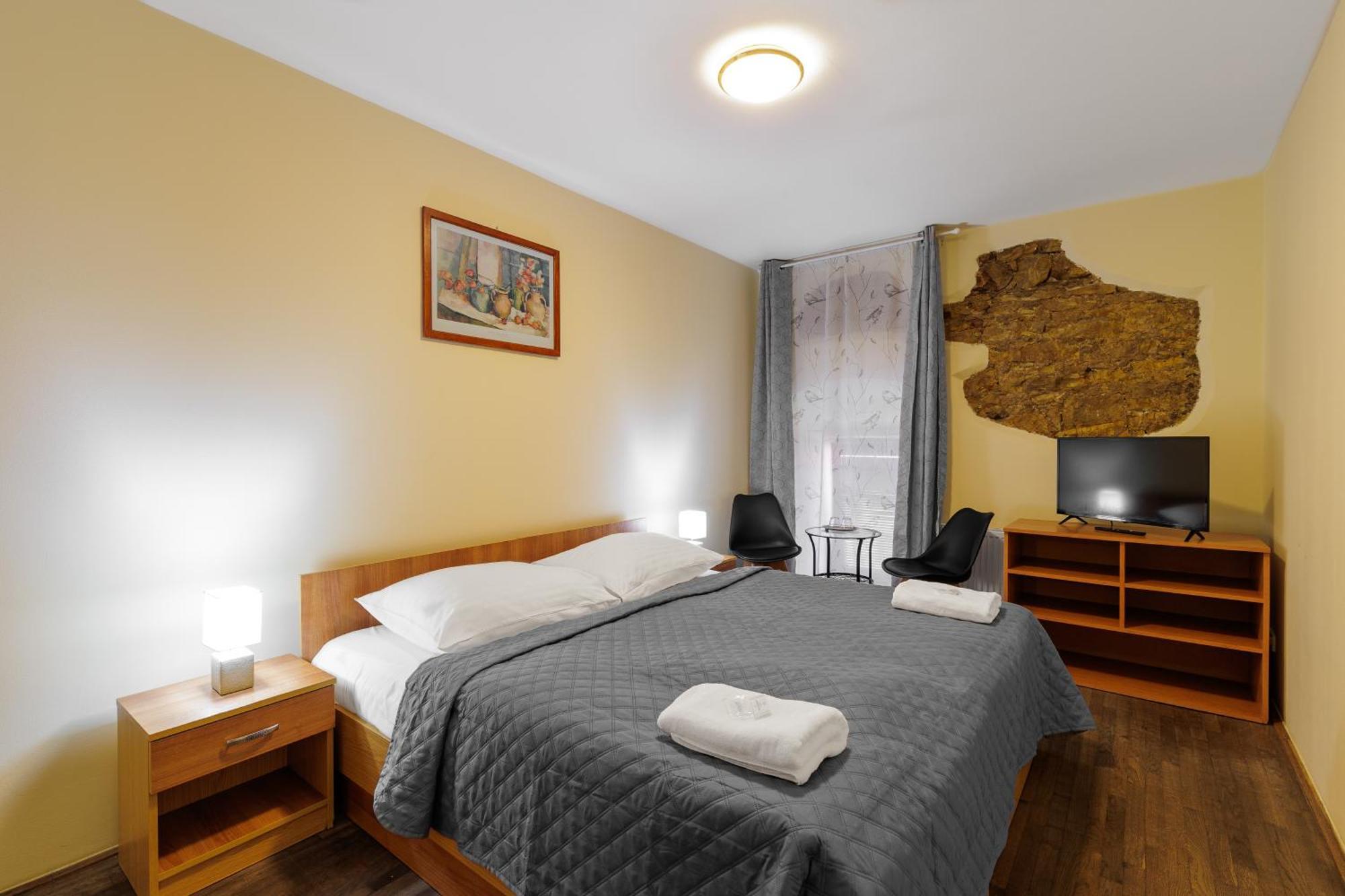 Double Room,1722929702:JPEG