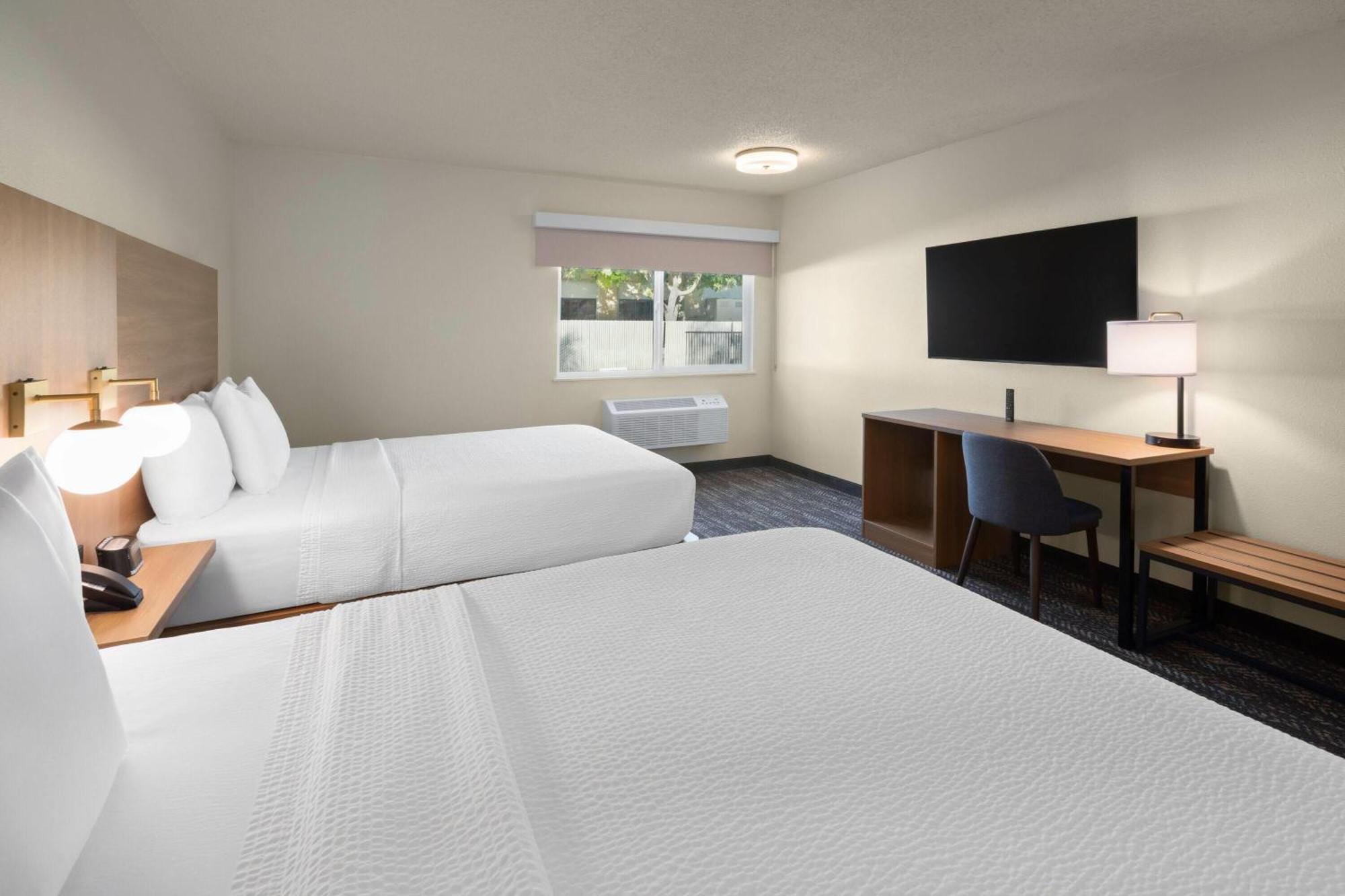 Queen Room with Two Queen Beds - Non-Smoking