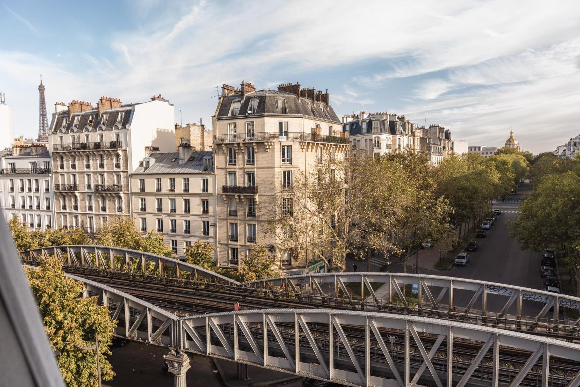 Superior Double Room Eiffel Tower View