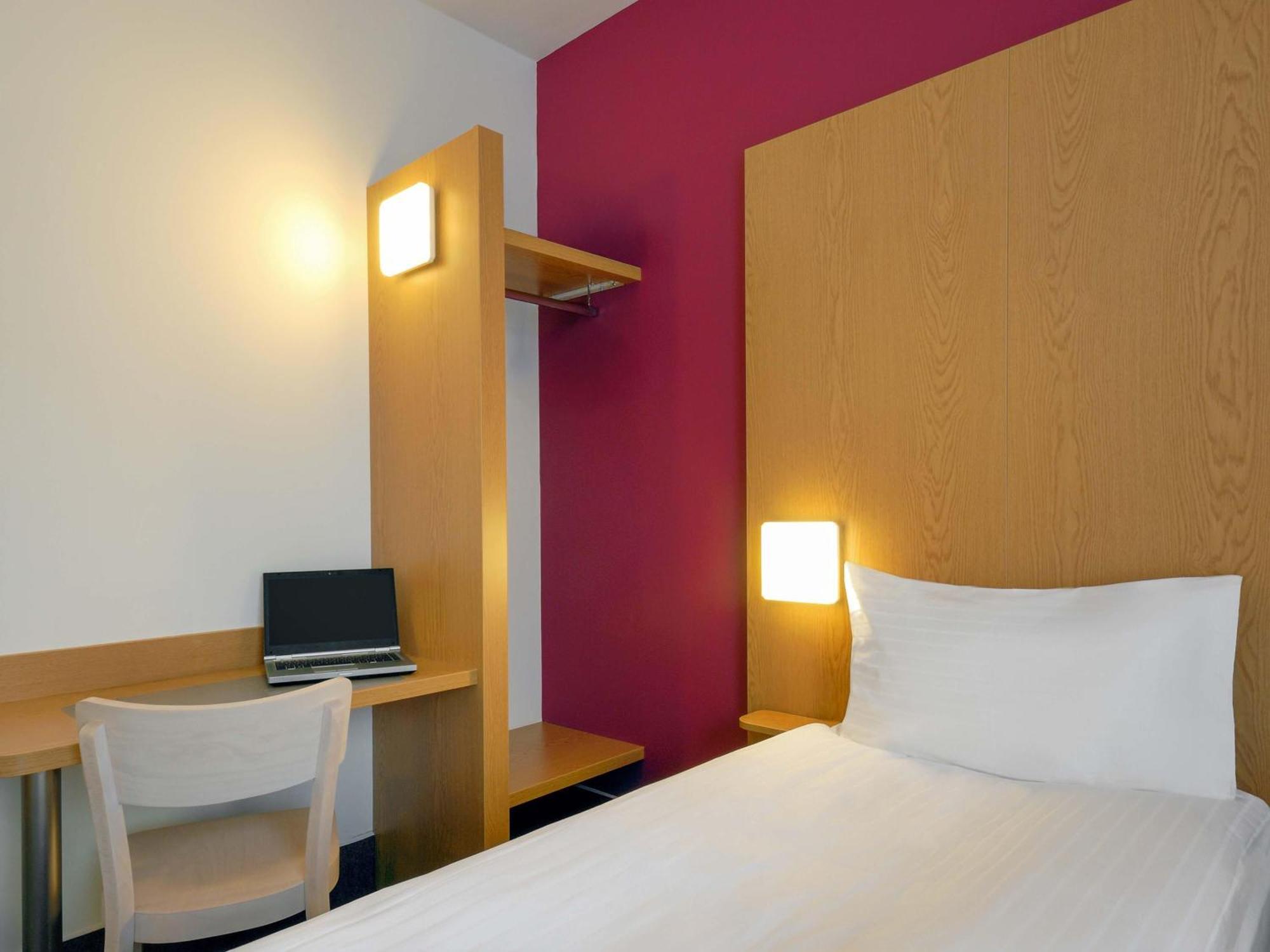 Twin Room Non-Smoking