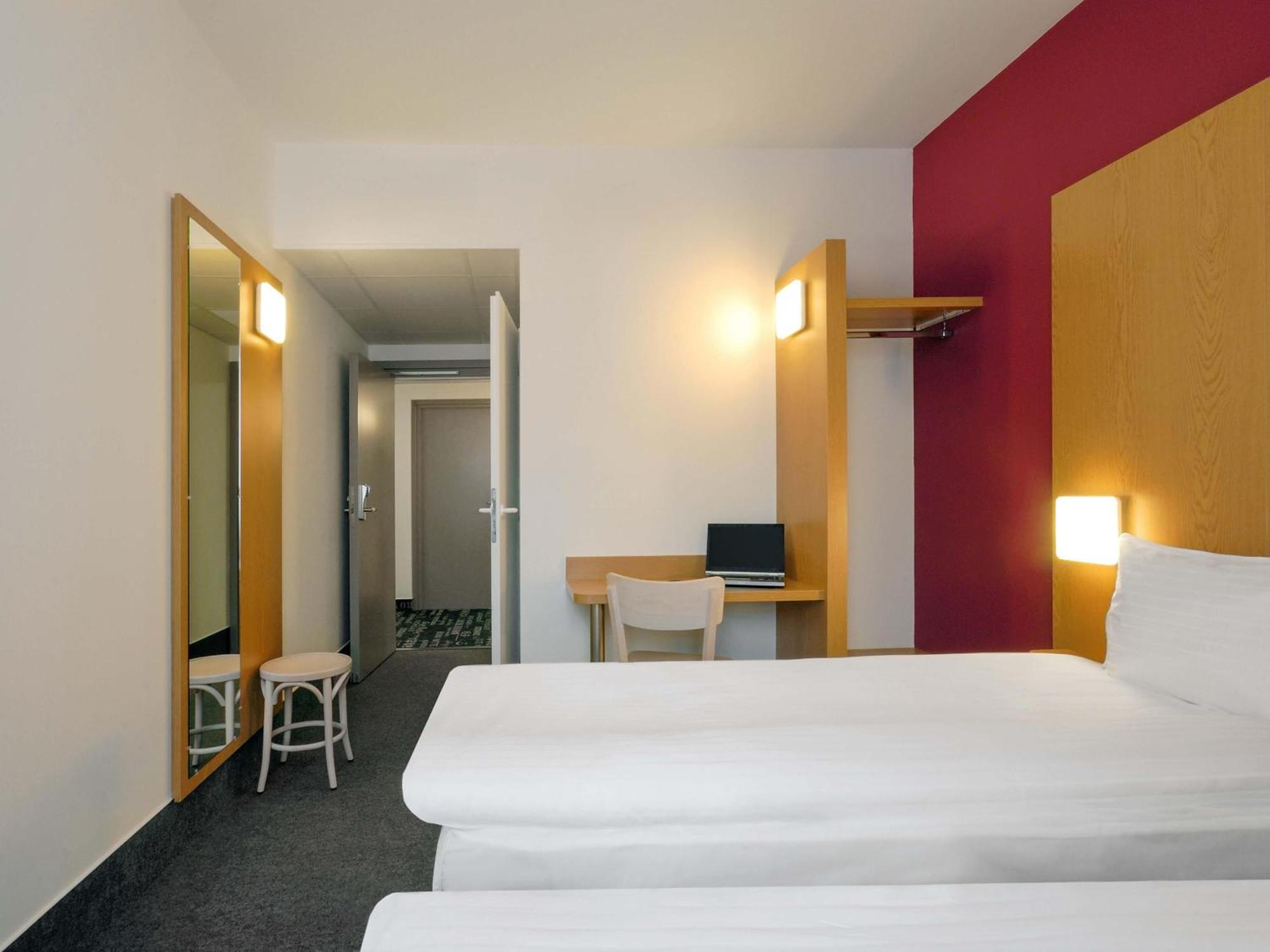 Twin Room Non-Smoking