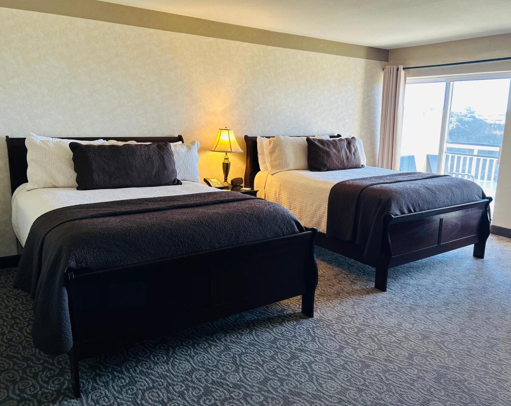 Top Floor Queen,1722957184:JPEG