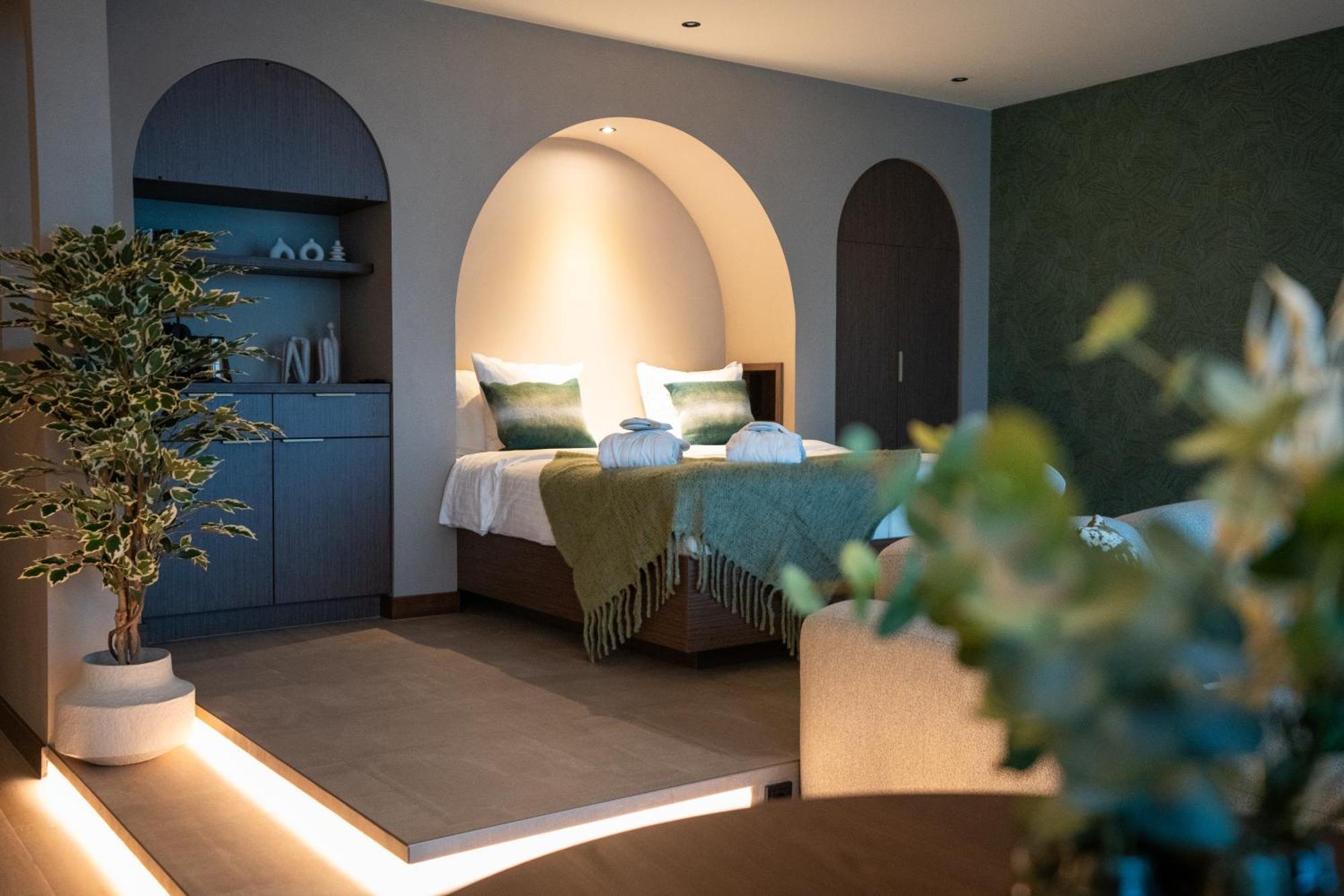 King Suite with Spa Bath,1717093359:JPEG