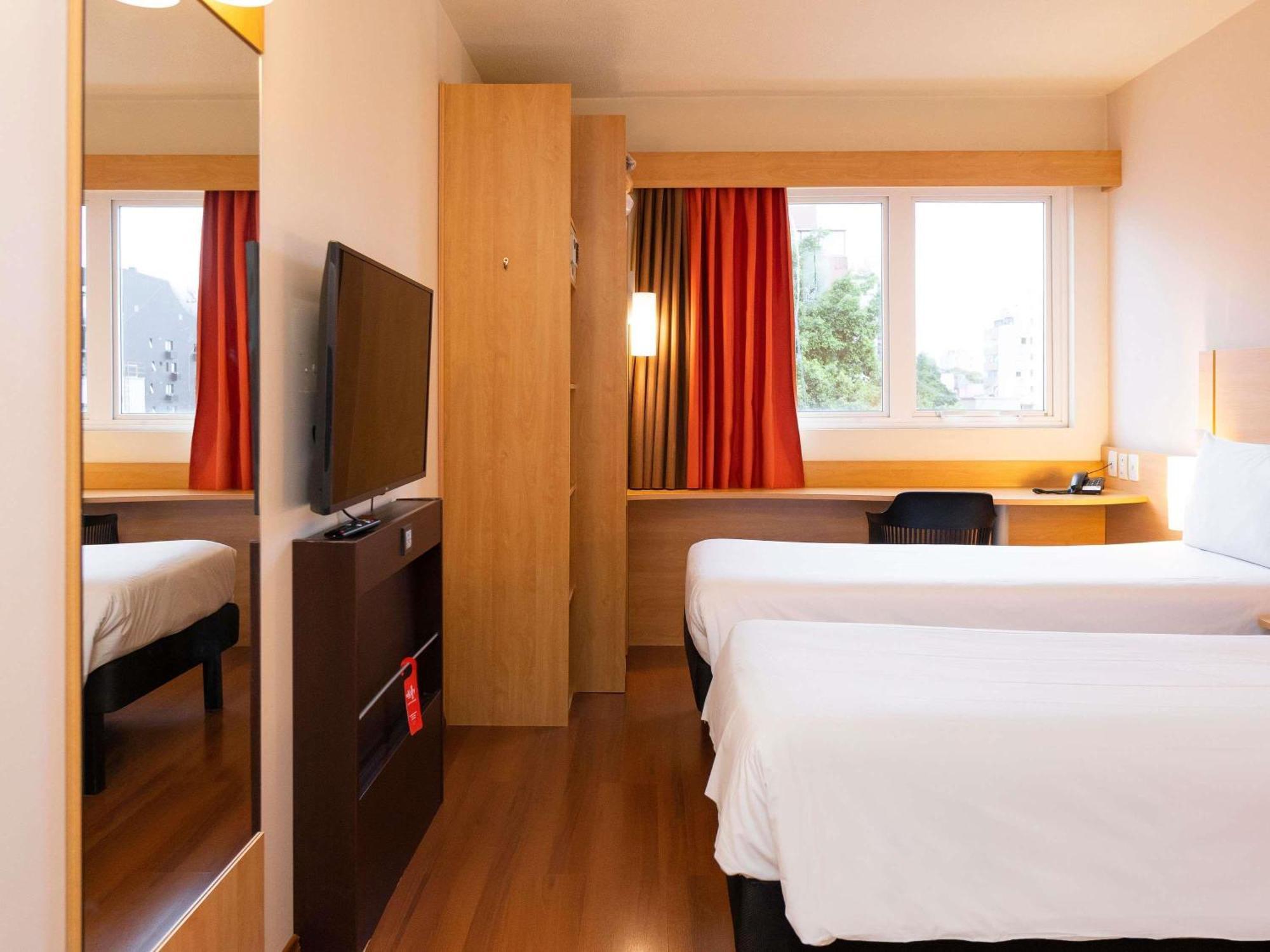 Standard Double Room Child Bed