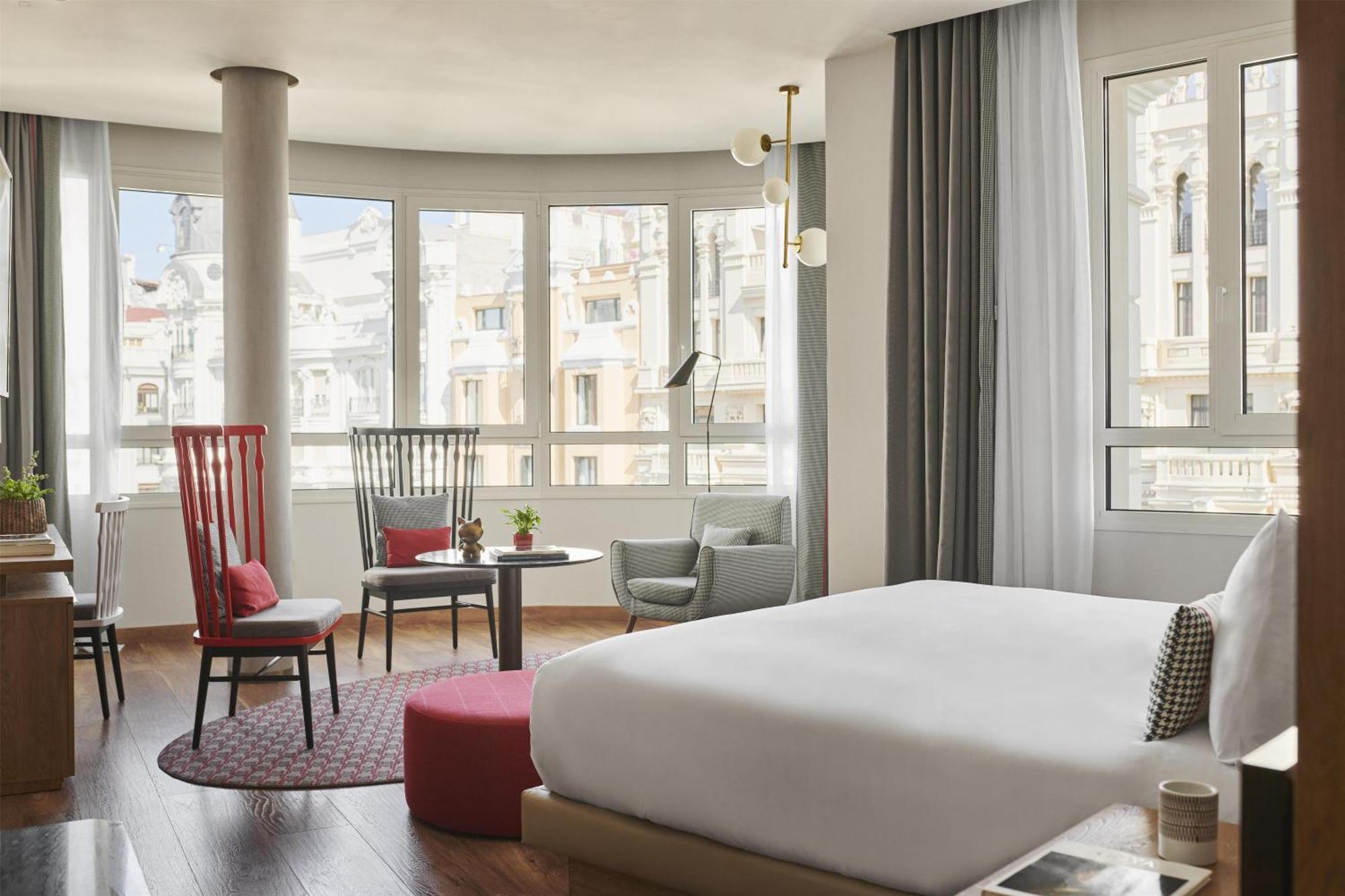 Junior Suite Gran Via View,1723012037:JPEG