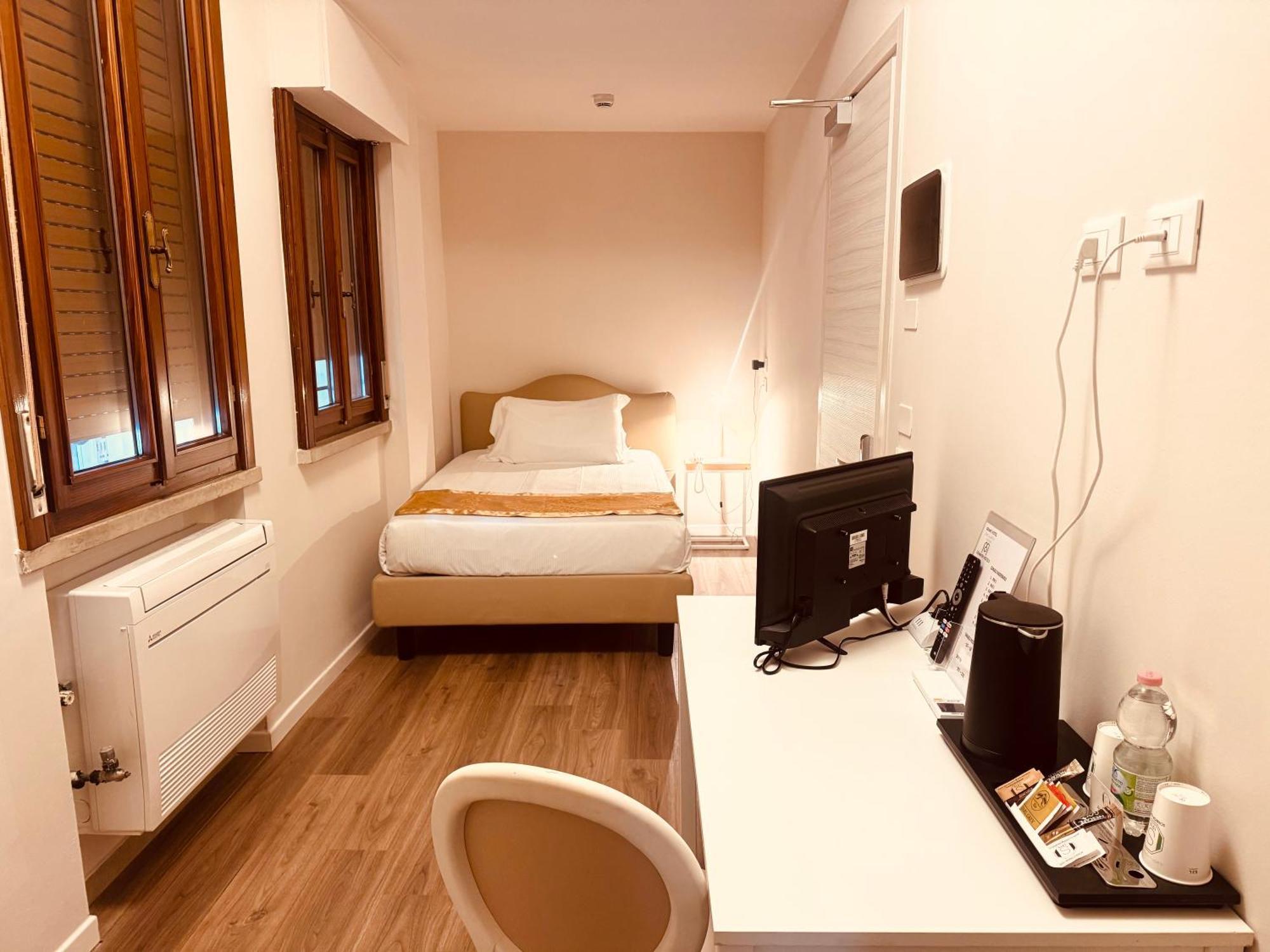 Deluxe Single Room