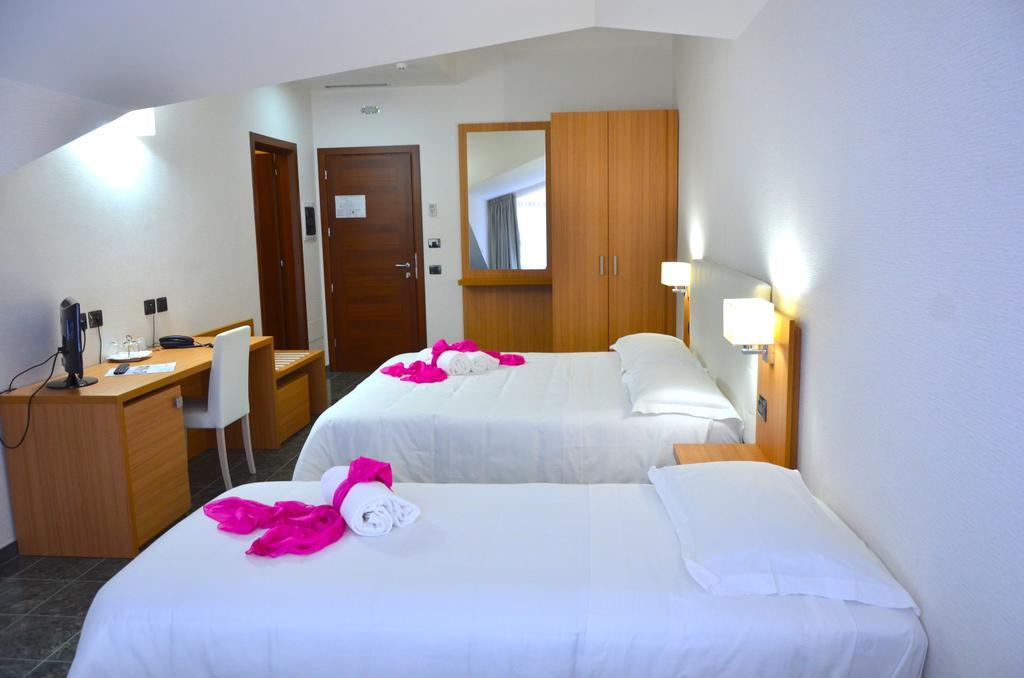 Quadruple Room,172674381:JPEG