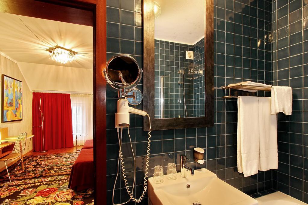 Deluxe Double or Twin Room,172739526:JPEG