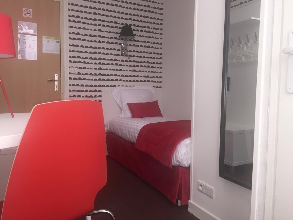 Single Room,660448899:JPEG