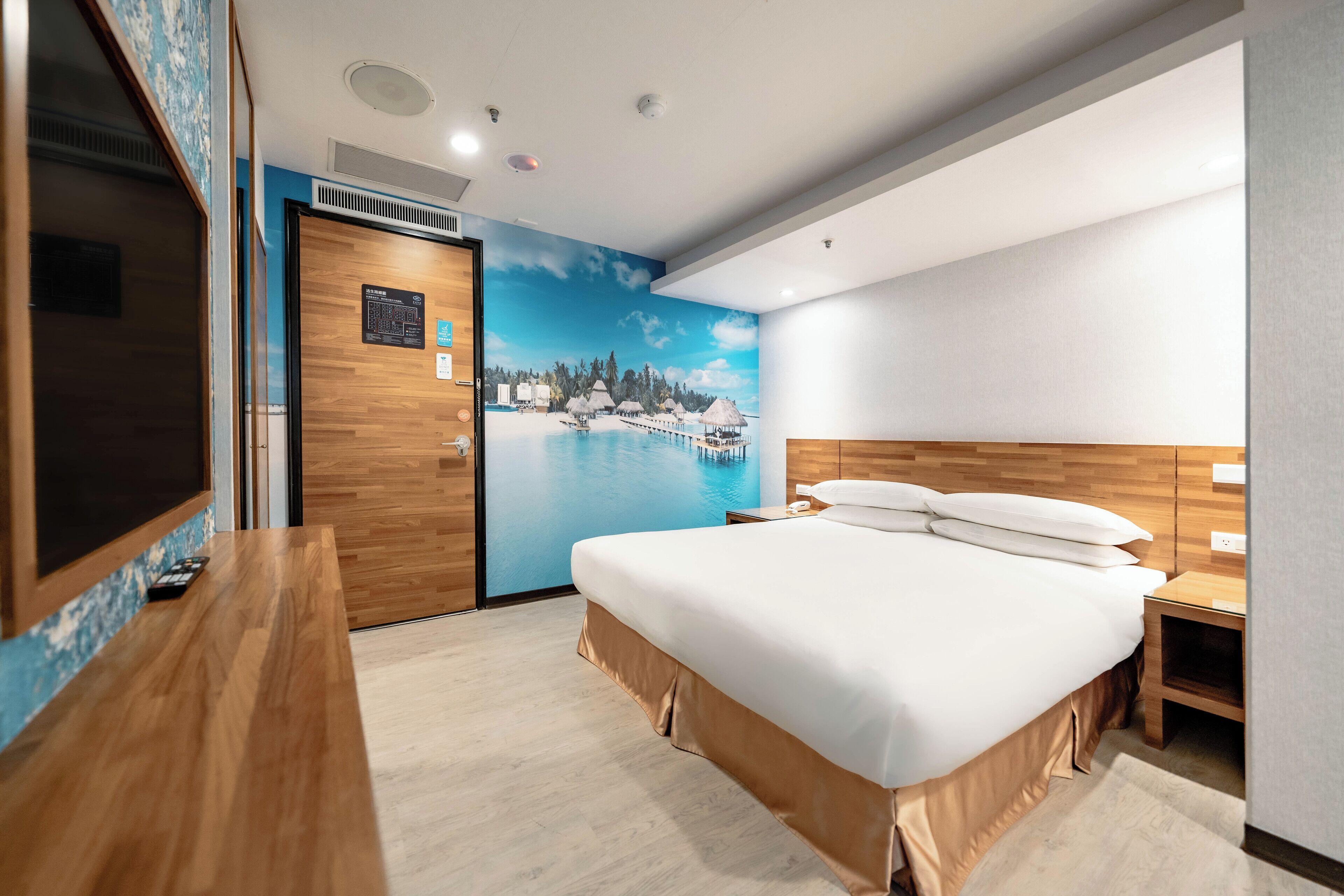 Standard Double Room No Window