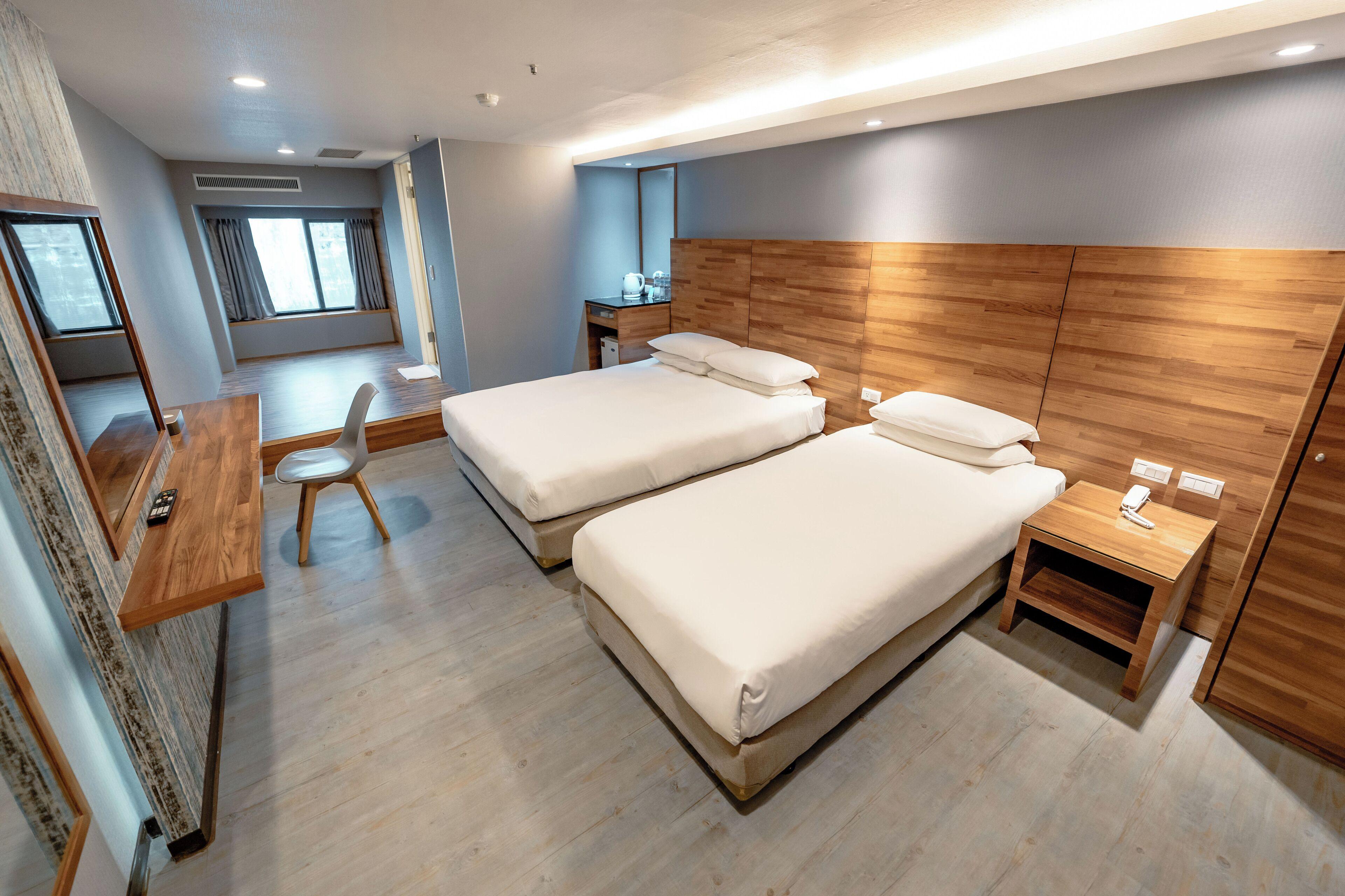 Deluxe Triple Room City View