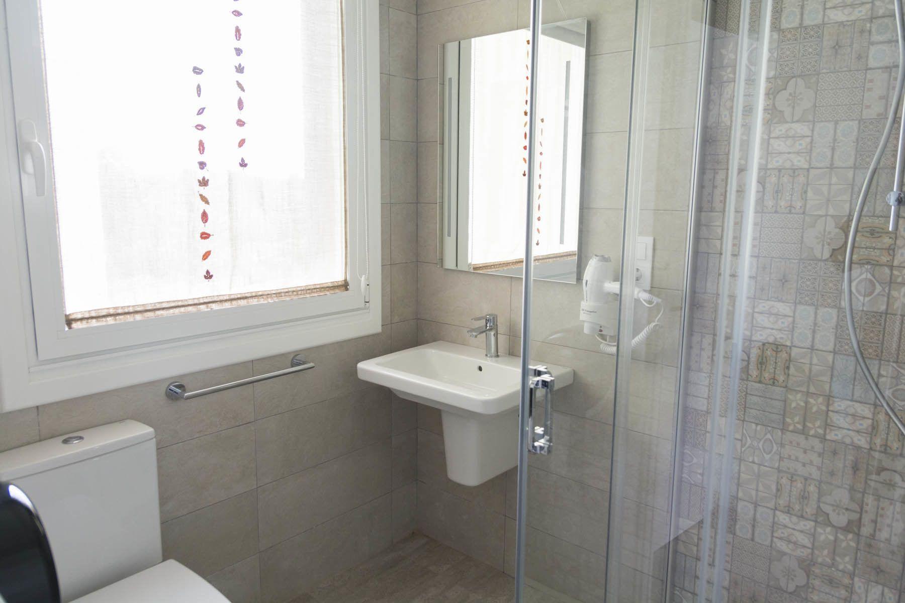 Twin Room Bathroom