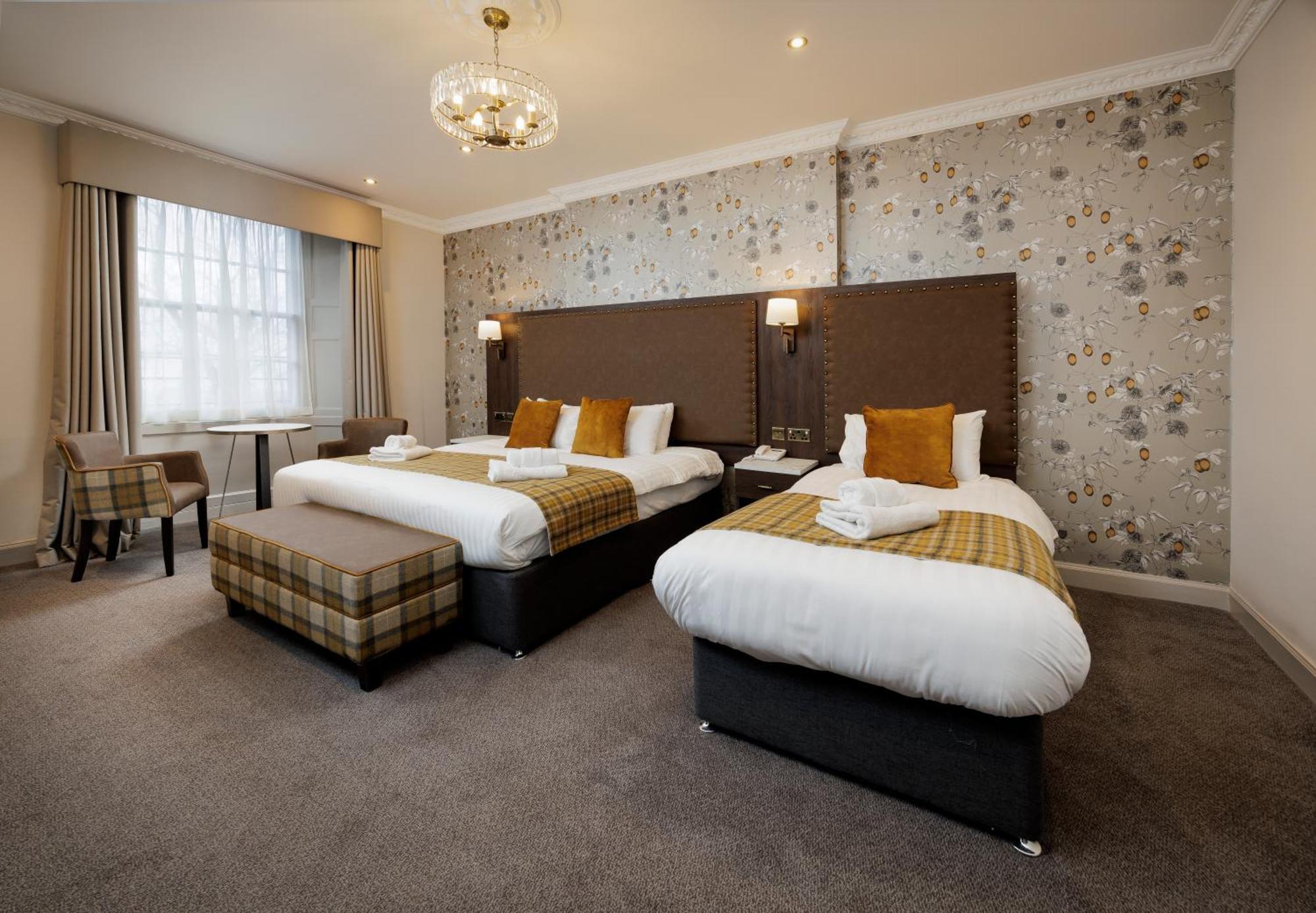 Triple Room,1729978011:JPEG